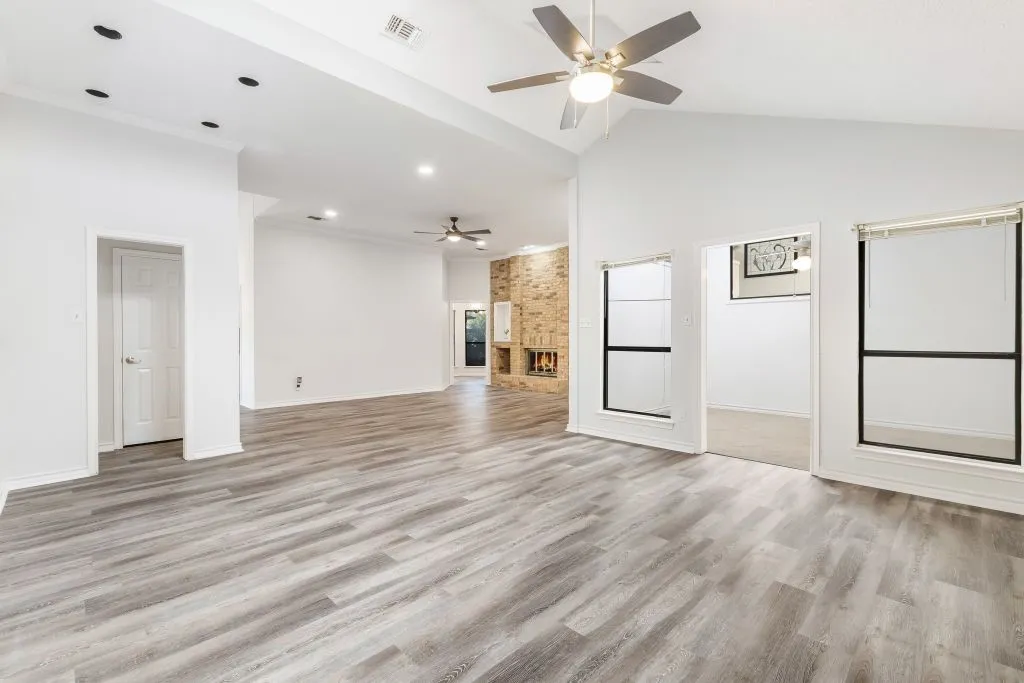 Single Family Residence For Sale in Tarrant County , 2214 Marvin Gardens Street, Arlington, Texas 76011, 3 Bedroom, 2 Bathroom, 2 Garage spaces, 2,242 Sqft, built in 1985, mls#21395395, Real Estate Agent in Arlington, Homes For Sale in Tarrant county, Homes For Sale in Arlington, Realtor in Arlington Texas, Real Estate Brokerage Independent Realty Texas, Luminita Cordes Realtor
