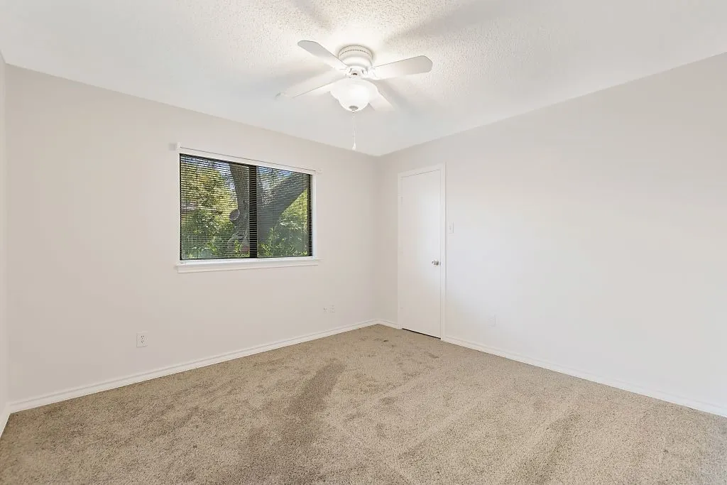 Single Family Residence For Sale in Tarrant County , 2214 Marvin Gardens Street, Arlington, Texas 76011, 3 Bedroom, 2 Bathroom, 2 Garage spaces, 2,242 Sqft, built in 1985, mls#21395395, Real Estate Agent in Arlington, Homes For Sale in Tarrant county, Homes For Sale in Arlington, Realtor in Arlington Texas, Real Estate Brokerage Independent Realty Texas, Luminita Cordes Realtor