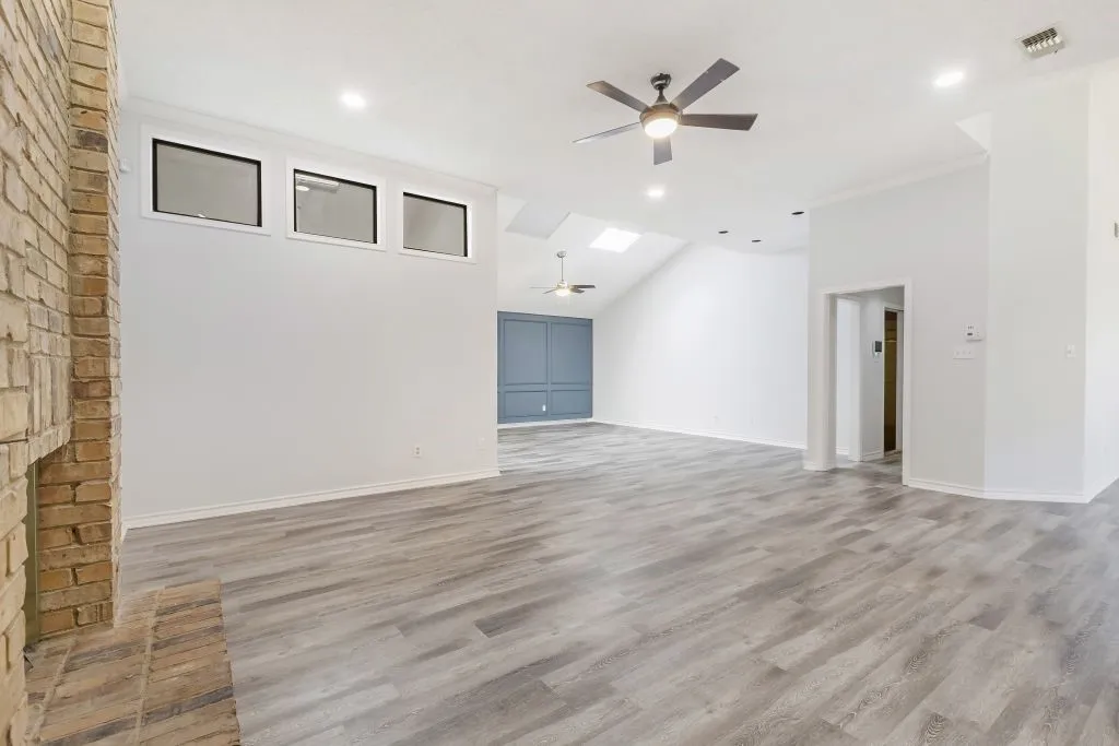 Single Family Residence For Sale in Tarrant County , 2214 Marvin Gardens Street, Arlington, Texas 76011, 3 Bedroom, 2 Bathroom, 2 Garage spaces, 2,242 Sqft, built in 1985, mls#21395395, Real Estate Agent in Arlington, Homes For Sale in Tarrant county, Homes For Sale in Arlington, Realtor in Arlington Texas, Real Estate Brokerage Independent Realty Texas, Luminita Cordes Realtor