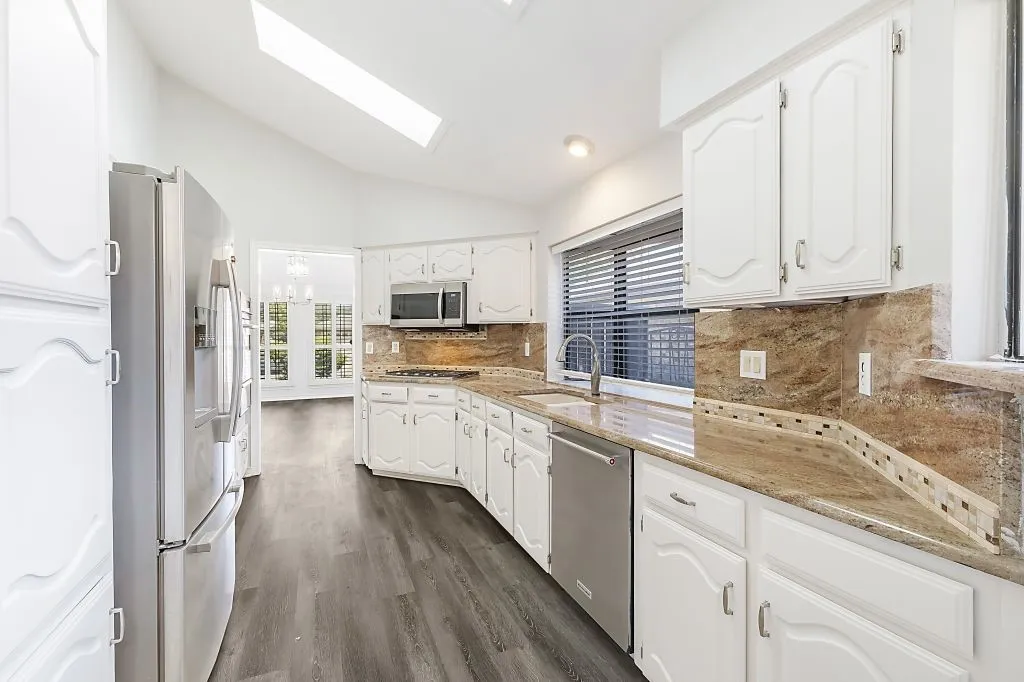 Single Family Residence For Sale in Tarrant County , 2214 Marvin Gardens Street, Arlington, Texas 76011, 3 Bedroom, 2 Bathroom, 2 Garage spaces, 2,242 Sqft, built in 1985, mls#21395395, Real Estate Agent in Arlington, Homes For Sale in Tarrant county, Homes For Sale in Arlington, Realtor in Arlington Texas, Real Estate Brokerage Independent Realty Texas, Luminita Cordes Realtor