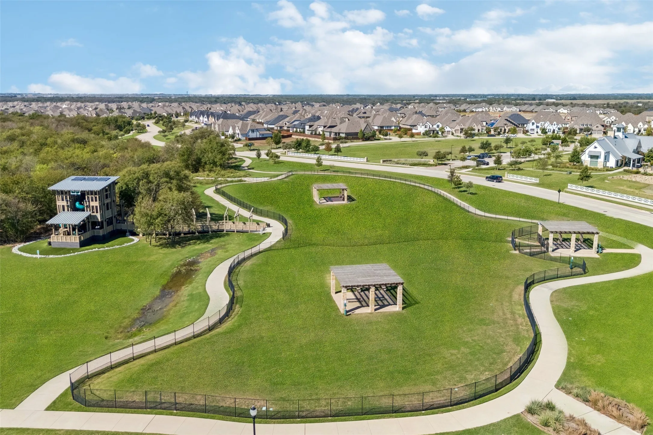 Single Family Residence For Sale in Denton County , 1408 Gelding Drive, Aubrey, Texas 76227, 5 Bedroom, 3 Bathroom, 2 Garage spaces, 2,628 Sqft, built in 2019, mls#21391650, Real Estate Agent in Aubrey, Homes For Sale in Denton county, Homes For Sale in Aubrey, Realtor in Aubrey Texas, Real Estate Brokerage Independent Realty Texas, Luminita Cordes Realtor