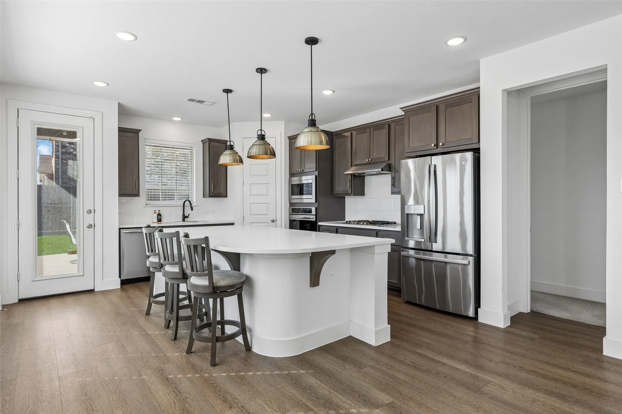 Single Family Residence For Sale in Denton County , 1408 Gelding Drive, Aubrey, Texas 76227, 5 Bedroom, 3 Bathroom, 2 Garage spaces, 2,628 Sqft, built in 2019, mls#21391650, Real Estate Agent in Aubrey, Homes For Sale in Denton county, Homes For Sale in Aubrey, Realtor in Aubrey Texas, Real Estate Brokerage Independent Realty Texas, Luminita Cordes Realtor