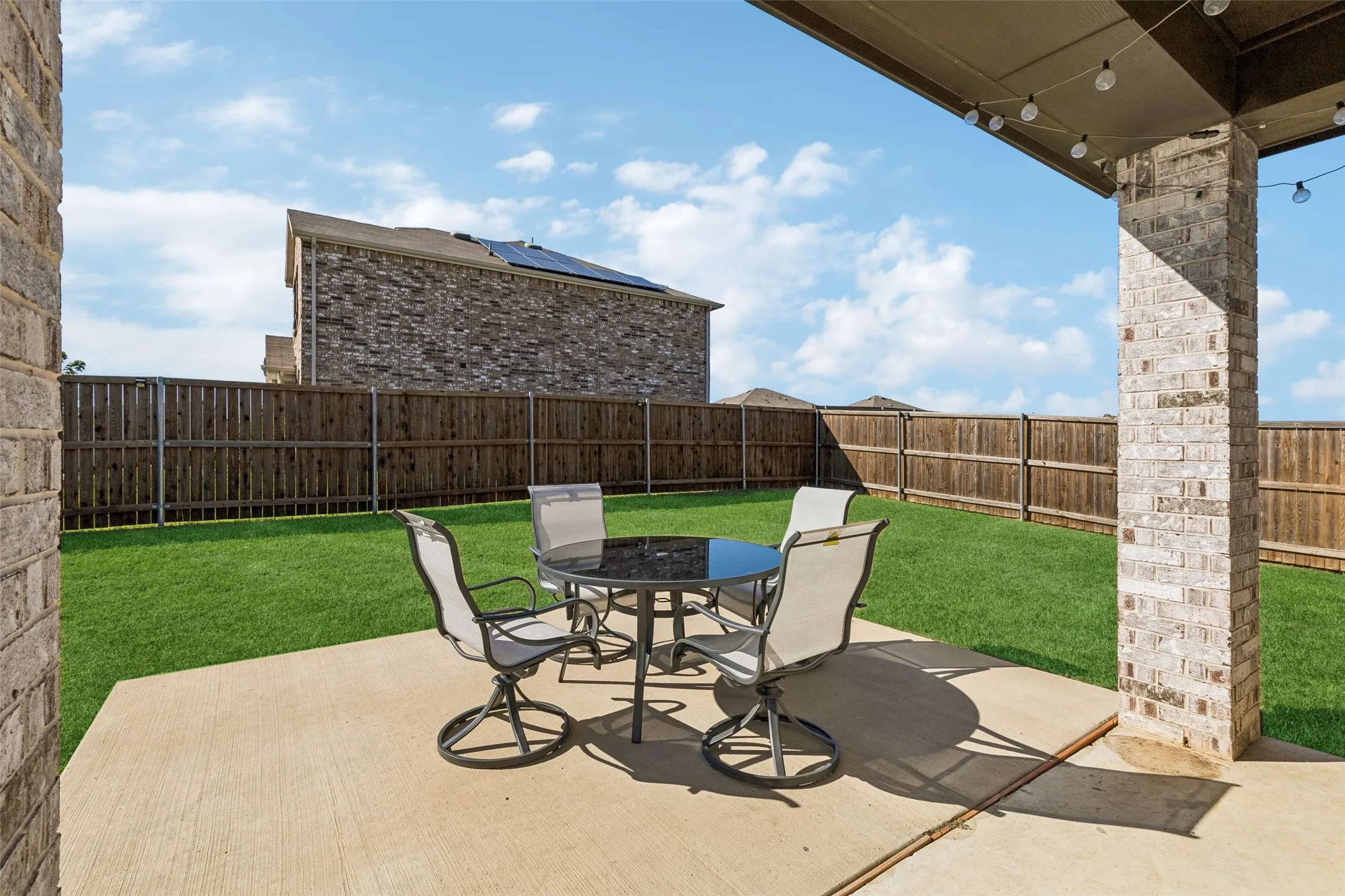 Single Family Residence For Sale in Denton County , 1408 Gelding Drive, Aubrey, Texas 76227, 5 Bedroom, 3 Bathroom, 2 Garage spaces, 2,628 Sqft, built in 2019, mls#21391650, Real Estate Agent in Aubrey, Homes For Sale in Denton county, Homes For Sale in Aubrey, Realtor in Aubrey Texas, Real Estate Brokerage Independent Realty Texas, Luminita Cordes Realtor