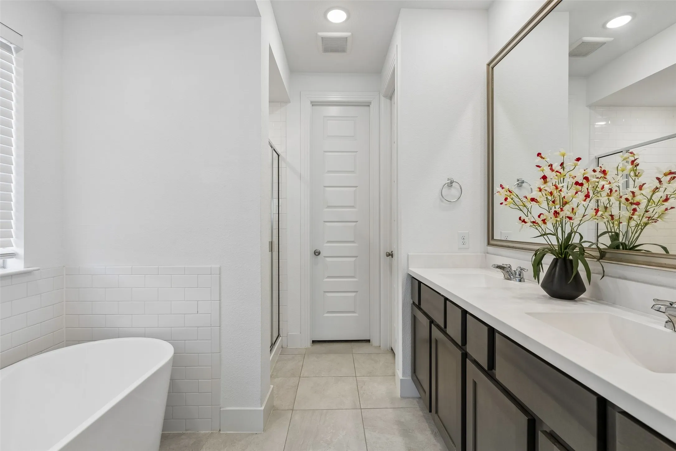 Single Family Residence For Sale in Denton County , 1408 Gelding Drive, Aubrey, Texas 76227, 5 Bedroom, 3 Bathroom, 2 Garage spaces, 2,628 Sqft, built in 2019, mls#21391650, Real Estate Agent in Aubrey, Homes For Sale in Denton county, Homes For Sale in Aubrey, Realtor in Aubrey Texas, Real Estate Brokerage Independent Realty Texas, Luminita Cordes Realtor