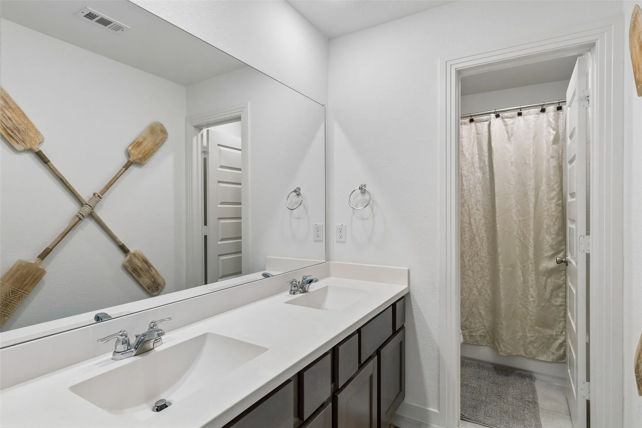 Single Family Residence For Sale in Denton County , 1408 Gelding Drive, Aubrey, Texas 76227, 5 Bedroom, 3 Bathroom, 2 Garage spaces, 2,628 Sqft, built in 2019, mls#21391650, Real Estate Agent in Aubrey, Homes For Sale in Denton county, Homes For Sale in Aubrey, Realtor in Aubrey Texas, Real Estate Brokerage Independent Realty Texas, Luminita Cordes Realtor