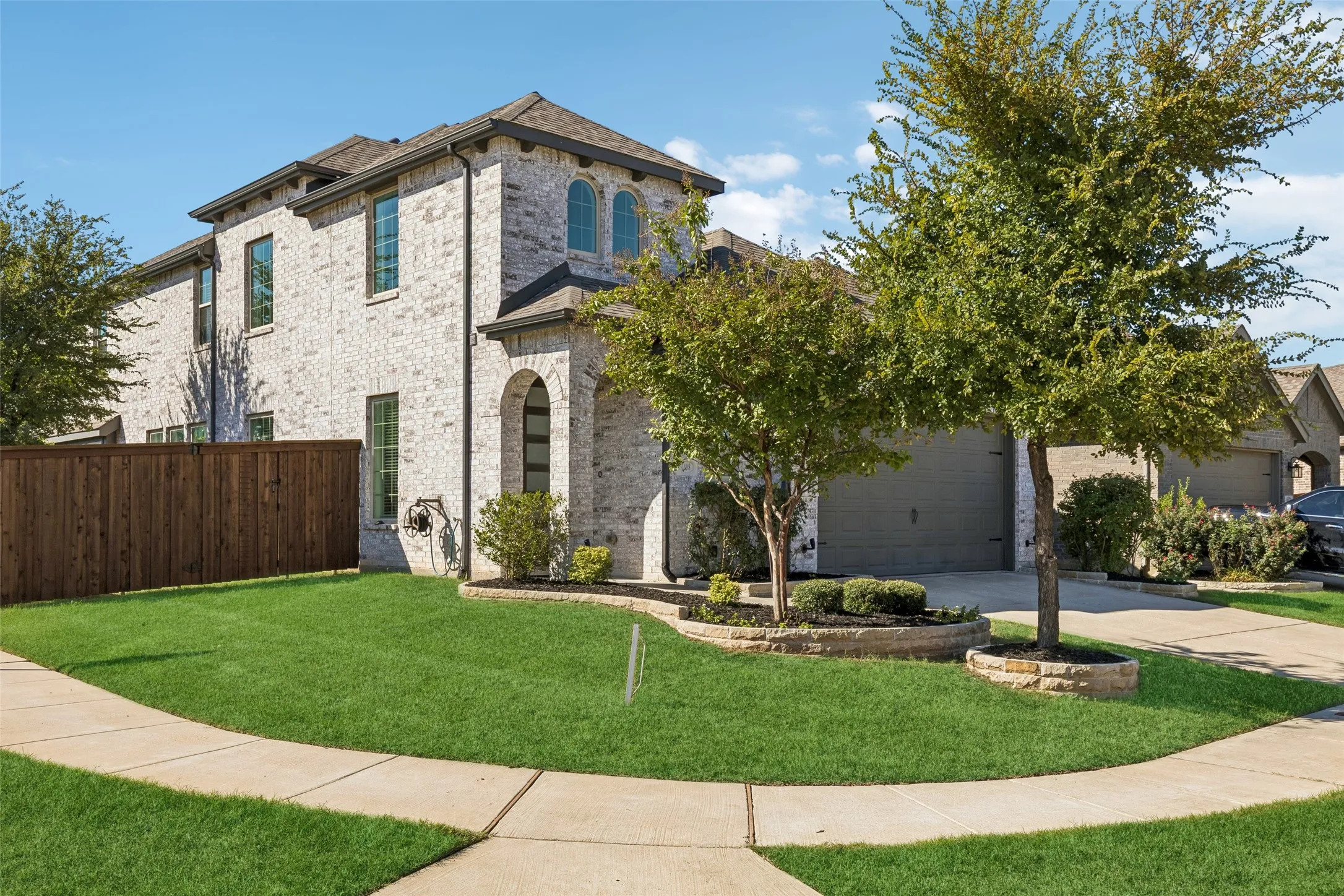 Single Family Residence For Sale in Denton County , 1408 Gelding Drive, Aubrey, Texas 76227, 5 Bedroom, 3 Bathroom, 2 Garage spaces, 2,628 Sqft, built in 2019, mls#21391650, Real Estate Agent in Aubrey, Homes For Sale in Denton county, Homes For Sale in Aubrey, Realtor in Aubrey Texas, Real Estate Brokerage Independent Realty Texas, Luminita Cordes Realtor