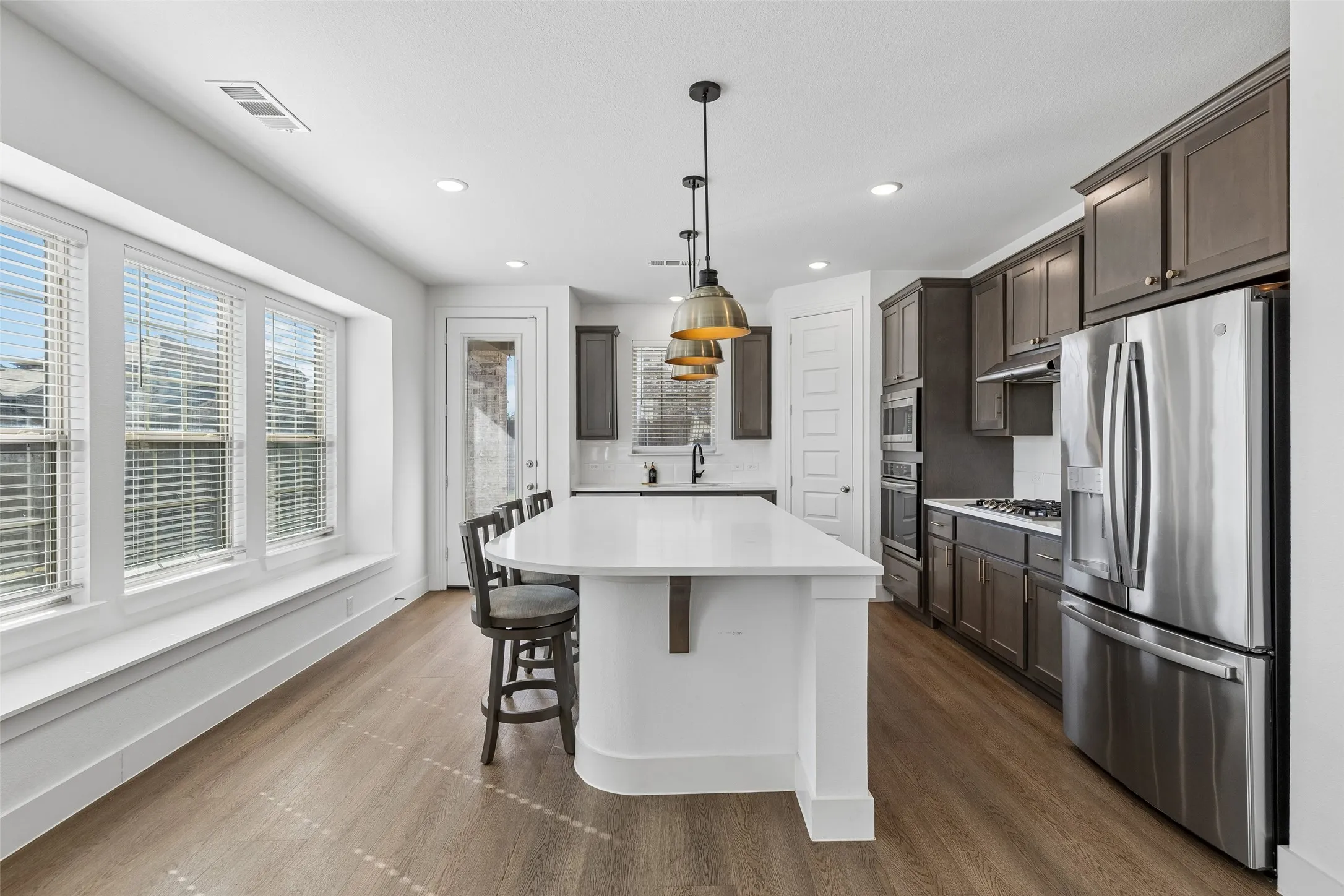 Single Family Residence For Sale in Denton County , 1408 Gelding Drive, Aubrey, Texas 76227, 5 Bedroom, 3 Bathroom, 2 Garage spaces, 2,628 Sqft, built in 2019, mls#21391650, Real Estate Agent in Aubrey, Homes For Sale in Denton county, Homes For Sale in Aubrey, Realtor in Aubrey Texas, Real Estate Brokerage Independent Realty Texas, Luminita Cordes Realtor