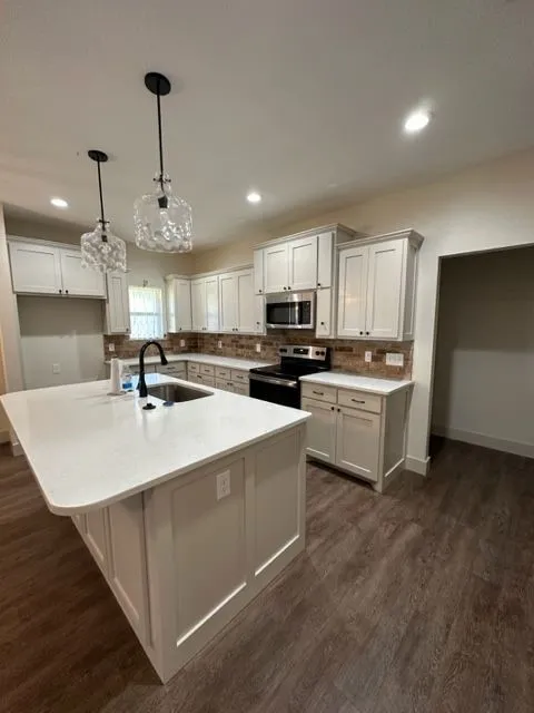 Single Family Residence For Rent in Taylor County , 519 Big Sky Loop, Buffalo Gap, Texas 79508, 3 Bedroom, 2 Bathroom, 2 Garage spaces, 1,577 Sqft, built in 2021, mls#21395417, Real Estate Agent in Buffalo Gap, Homes For Rent in Taylor county, Homes For Rent in Buffalo Gap, Realtor in Buffalo Gap Texas, Real Estate Brokerage Independent Realty Texas, Luminita Cordes Realtor