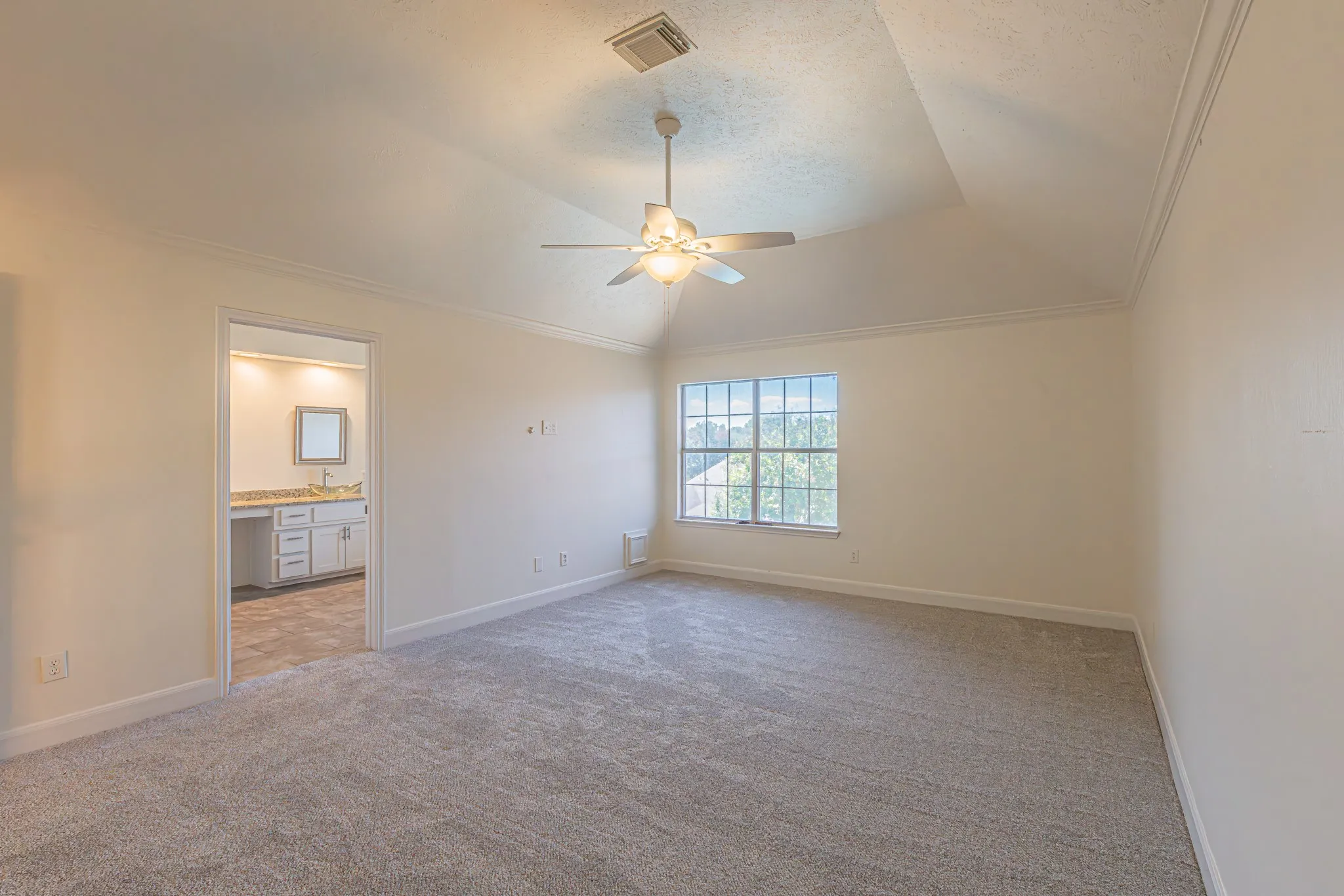 Single Family Residence For Sale in Tarrant County , 5148 Golden Lane, Fort Worth, Texas 76123, 4 Bedroom, 3 Bathroom, 2 Garage spaces, 3,090 Sqft, built in 1990, mls#21393775, Real Estate Agent in Fort Worth, Homes For Sale in Tarrant county, Homes For Sale in Fort Worth, Realtor in Fort Worth Texas, Real Estate Brokerage Independent Realty Texas, Luminita Cordes Realtor
