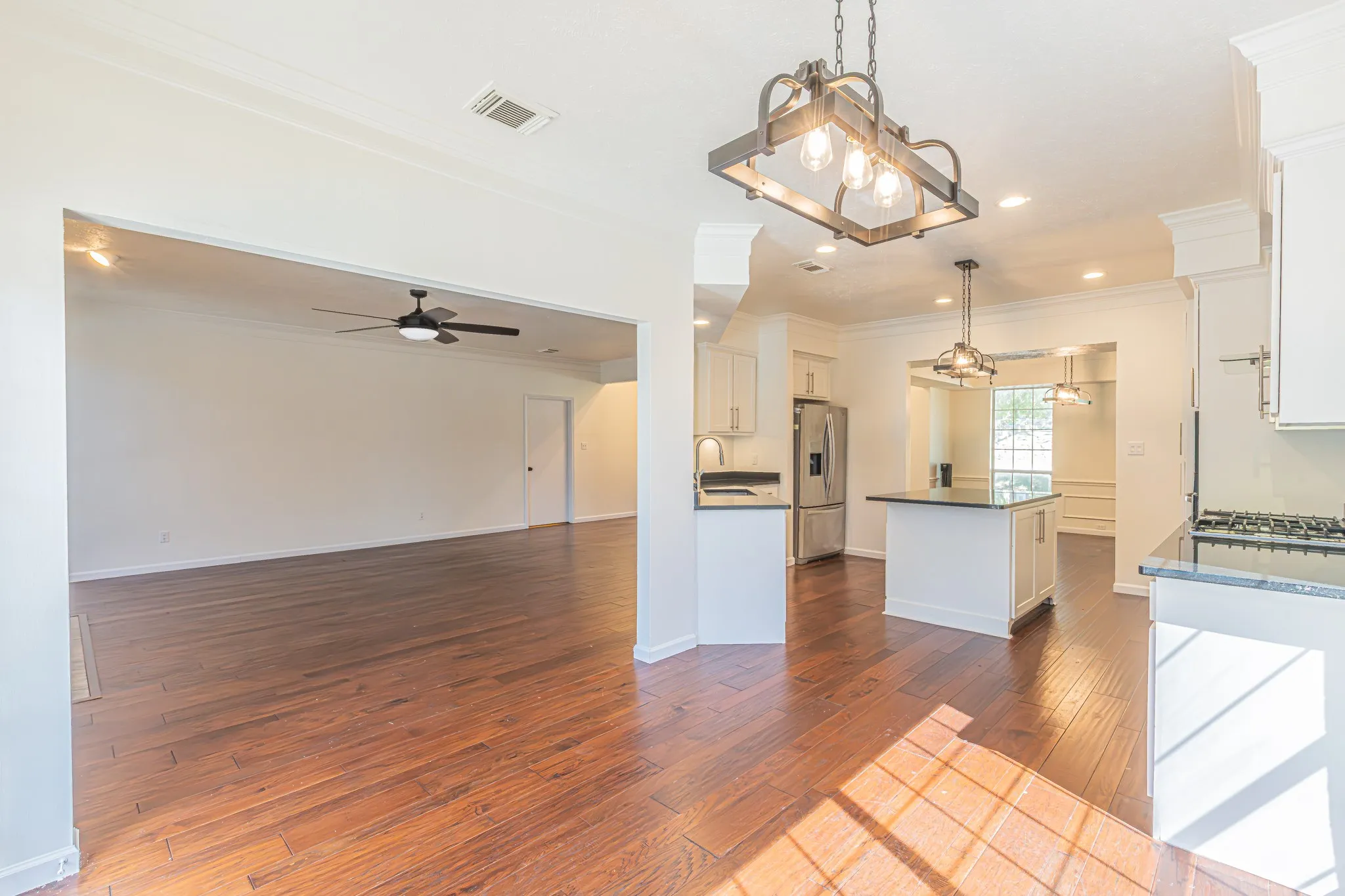 Single Family Residence For Sale in Tarrant County , 5148 Golden Lane, Fort Worth, Texas 76123, 4 Bedroom, 3 Bathroom, 2 Garage spaces, 3,090 Sqft, built in 1990, mls#21393775, Real Estate Agent in Fort Worth, Homes For Sale in Tarrant county, Homes For Sale in Fort Worth, Realtor in Fort Worth Texas, Real Estate Brokerage Independent Realty Texas, Luminita Cordes Realtor
