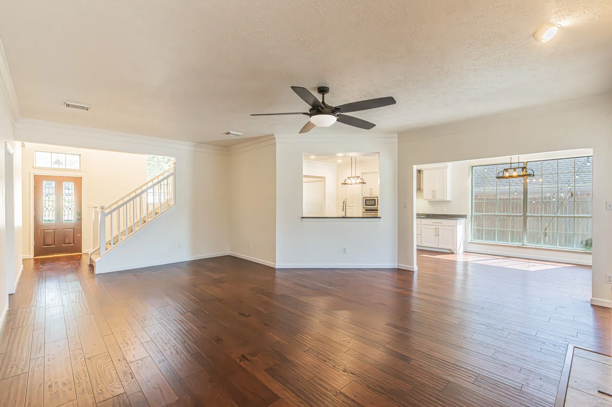 Single Family Residence For Sale in Tarrant County , 5148 Golden Lane, Fort Worth, Texas 76123, 4 Bedroom, 3 Bathroom, 2 Garage spaces, 3,090 Sqft, built in 1990, mls#21393775, Real Estate Agent in Fort Worth, Homes For Sale in Tarrant county, Homes For Sale in Fort Worth, Realtor in Fort Worth Texas, Real Estate Brokerage Independent Realty Texas, Luminita Cordes Realtor