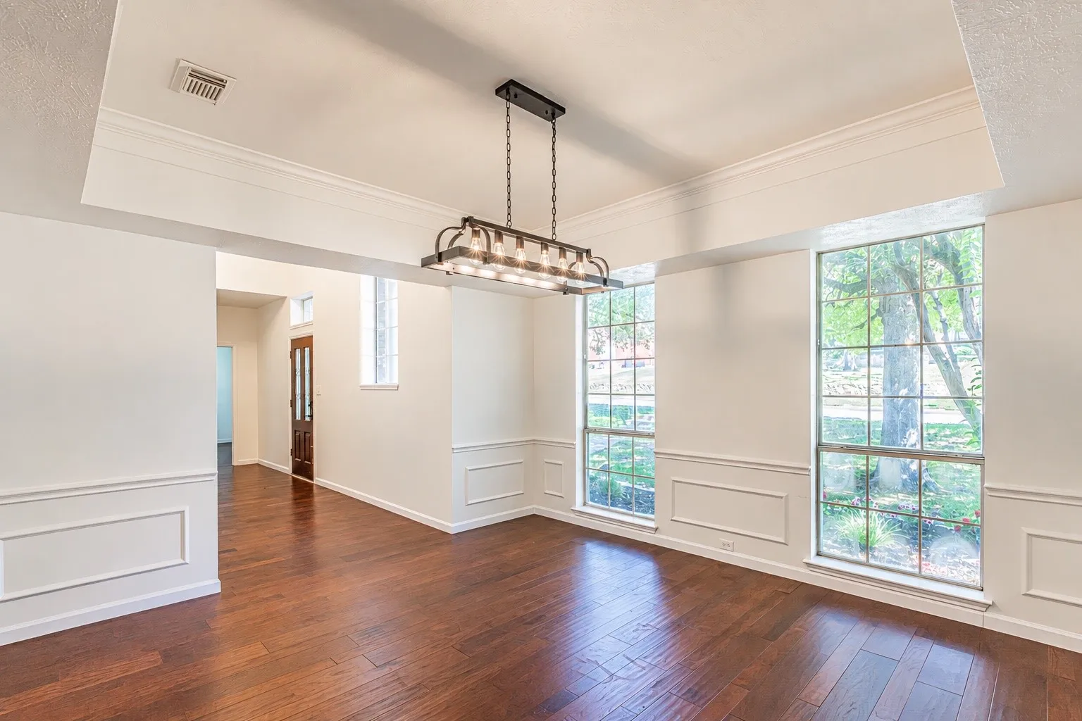 Single Family Residence For Sale in Tarrant County , 5148 Golden Lane, Fort Worth, Texas 76123, 4 Bedroom, 3 Bathroom, 2 Garage spaces, 3,090 Sqft, built in 1990, mls#21393775, Real Estate Agent in Fort Worth, Homes For Sale in Tarrant county, Homes For Sale in Fort Worth, Realtor in Fort Worth Texas, Real Estate Brokerage Independent Realty Texas, Luminita Cordes Realtor