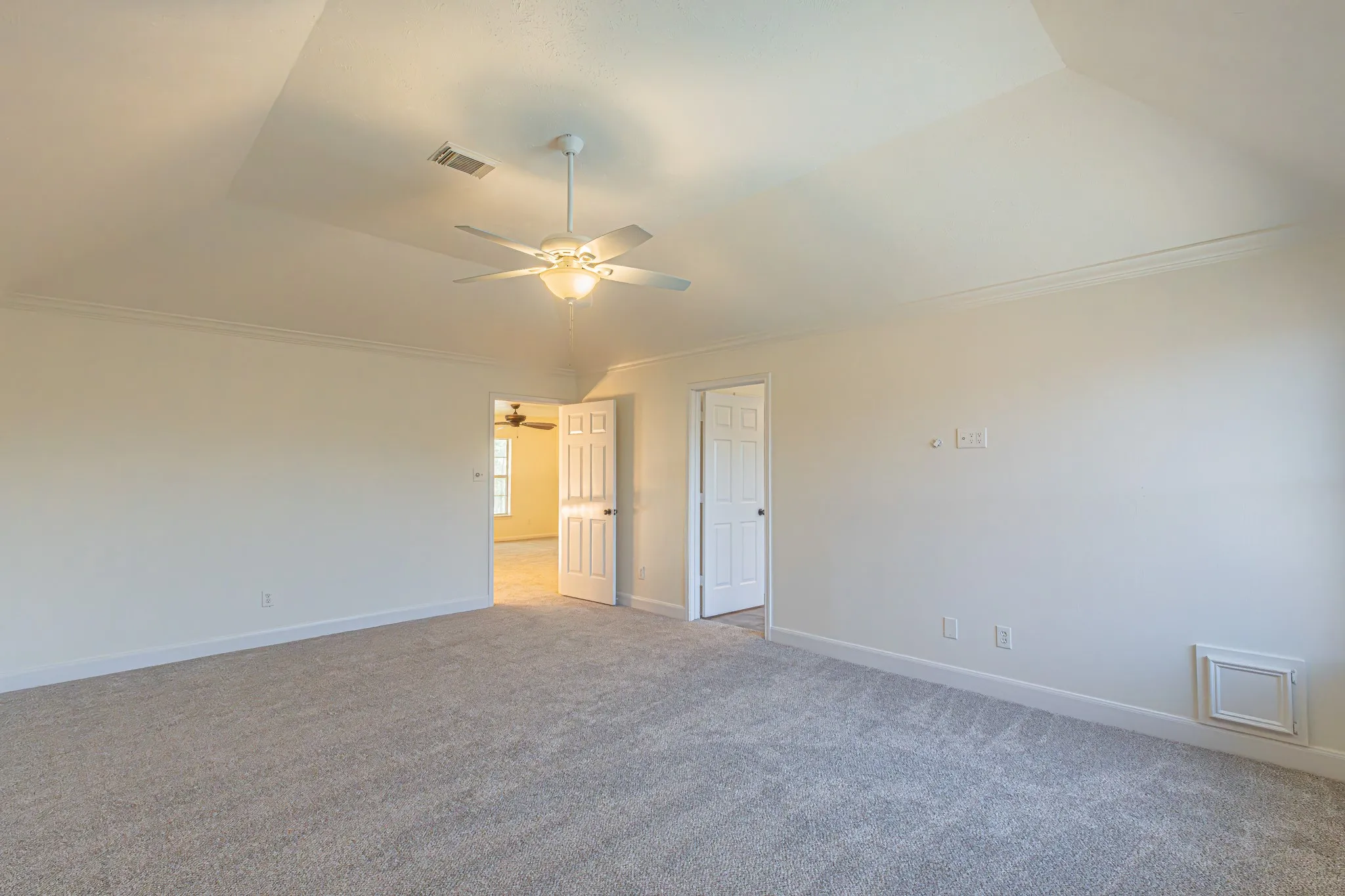 Single Family Residence For Sale in Tarrant County , 5148 Golden Lane, Fort Worth, Texas 76123, 4 Bedroom, 3 Bathroom, 2 Garage spaces, 3,090 Sqft, built in 1990, mls#21393775, Real Estate Agent in Fort Worth, Homes For Sale in Tarrant county, Homes For Sale in Fort Worth, Realtor in Fort Worth Texas, Real Estate Brokerage Independent Realty Texas, Luminita Cordes Realtor