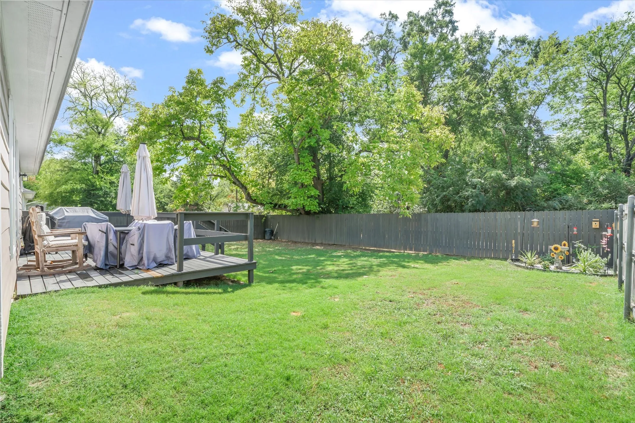Single Family Residence For Sale in Van Zandt County , 543 Foster Street, Canton, Texas 75103, 3 Bedroom, 2 Bathroom, 2 Garage spaces, 1,428 Sqft, built in 2016, mls#21395192, Real Estate Agent in Canton, Homes For Sale in Van Zandt county, Homes For Sale in Canton, Realtor in Canton Texas, Real Estate Brokerage Independent Realty Texas, Luminita Cordes Realtor