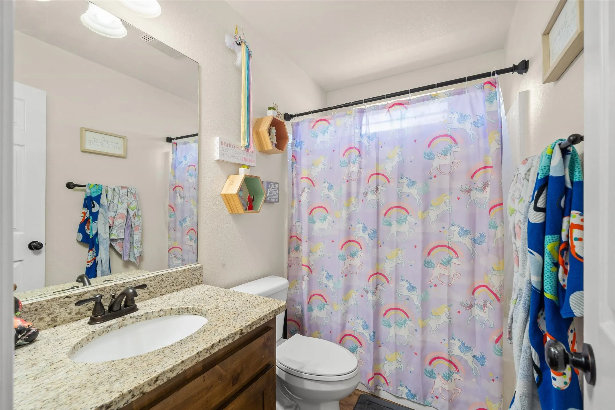 Single Family Residence For Sale in Van Zandt County , 543 Foster Street, Canton, Texas 75103, 3 Bedroom, 2 Bathroom, 2 Garage spaces, 1,428 Sqft, built in 2016, mls#21395192, Real Estate Agent in Canton, Homes For Sale in Van Zandt county, Homes For Sale in Canton, Realtor in Canton Texas, Real Estate Brokerage Independent Realty Texas, Luminita Cordes Realtor