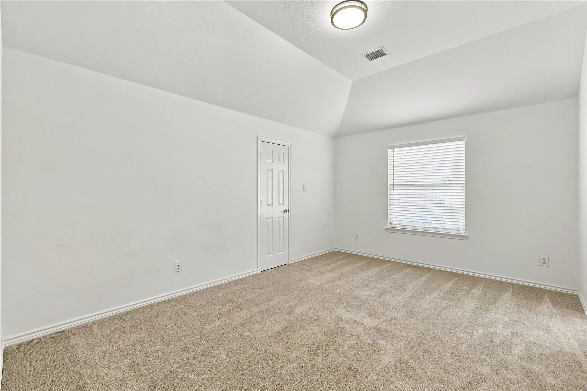 Single Family Residence For Rent in Collin County , 1329 Bateman Lane, Celina, Texas 75009, 5 Bedroom, 4 Bathroom, 2 Garage spaces, 3,975 Sqft, built in 2013, mls#21392286, Real Estate Agent in Celina, Homes For Rent in Collin county, Homes For Rent in Celina, Realtor in Celina Texas, Real Estate Brokerage Independent Realty Texas, Luminita Cordes Realtor