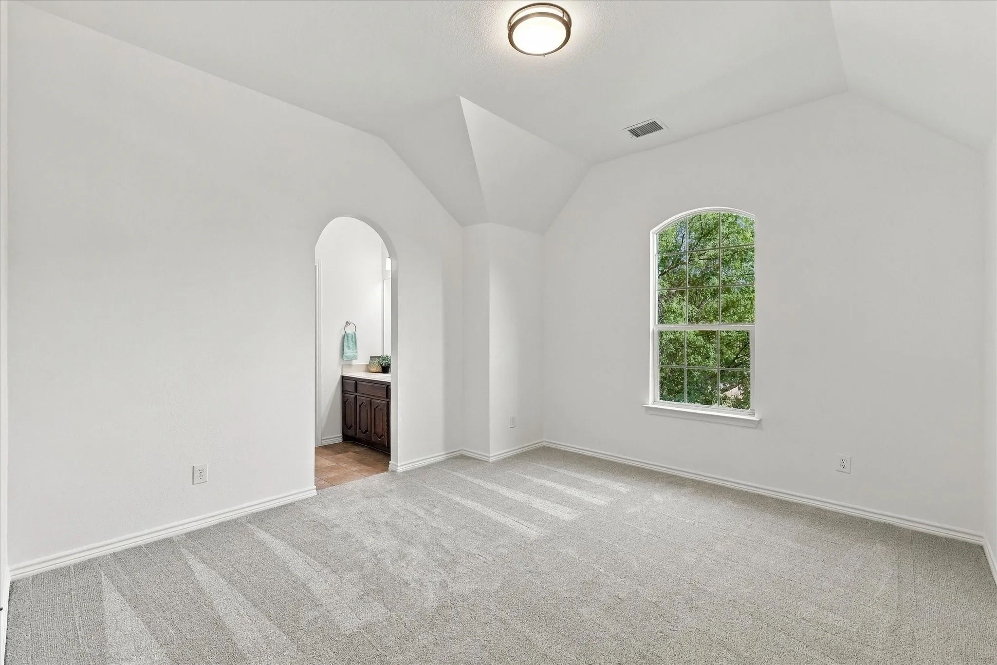 Single Family Residence For Rent in Collin County , 1329 Bateman Lane, Celina, Texas 75009, 5 Bedroom, 4 Bathroom, 2 Garage spaces, 3,975 Sqft, built in 2013, mls#21392286, Real Estate Agent in Celina, Homes For Rent in Collin county, Homes For Rent in Celina, Realtor in Celina Texas, Real Estate Brokerage Independent Realty Texas, Luminita Cordes Realtor