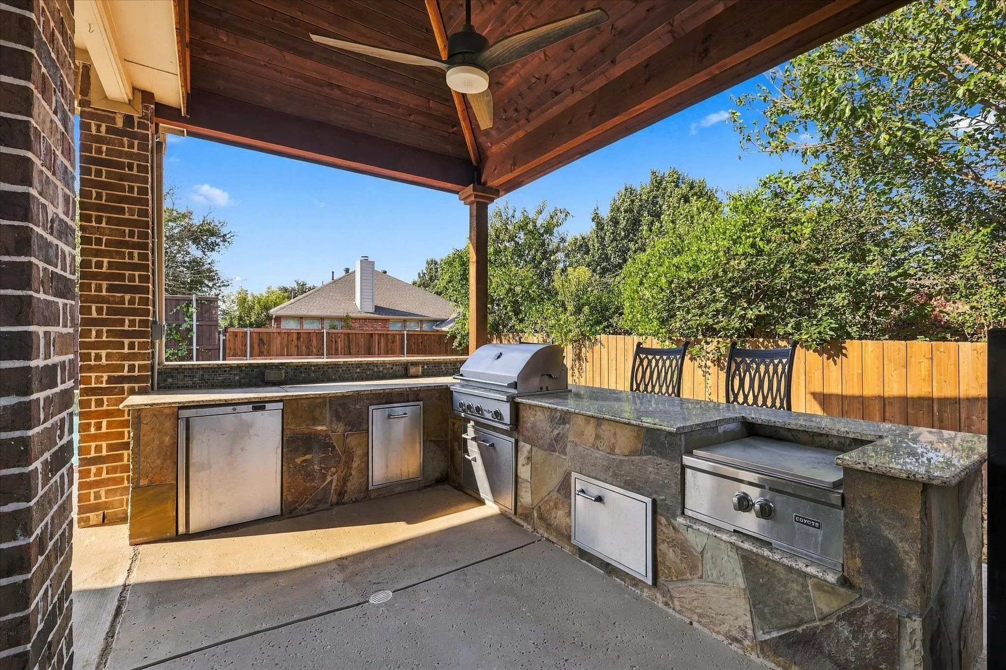 Single Family Residence For Rent in Collin County , 1329 Bateman Lane, Celina, Texas 75009, 5 Bedroom, 4 Bathroom, 2 Garage spaces, 3,975 Sqft, built in 2013, mls#21392286, Real Estate Agent in Celina, Homes For Rent in Collin county, Homes For Rent in Celina, Realtor in Celina Texas, Real Estate Brokerage Independent Realty Texas, Luminita Cordes Realtor