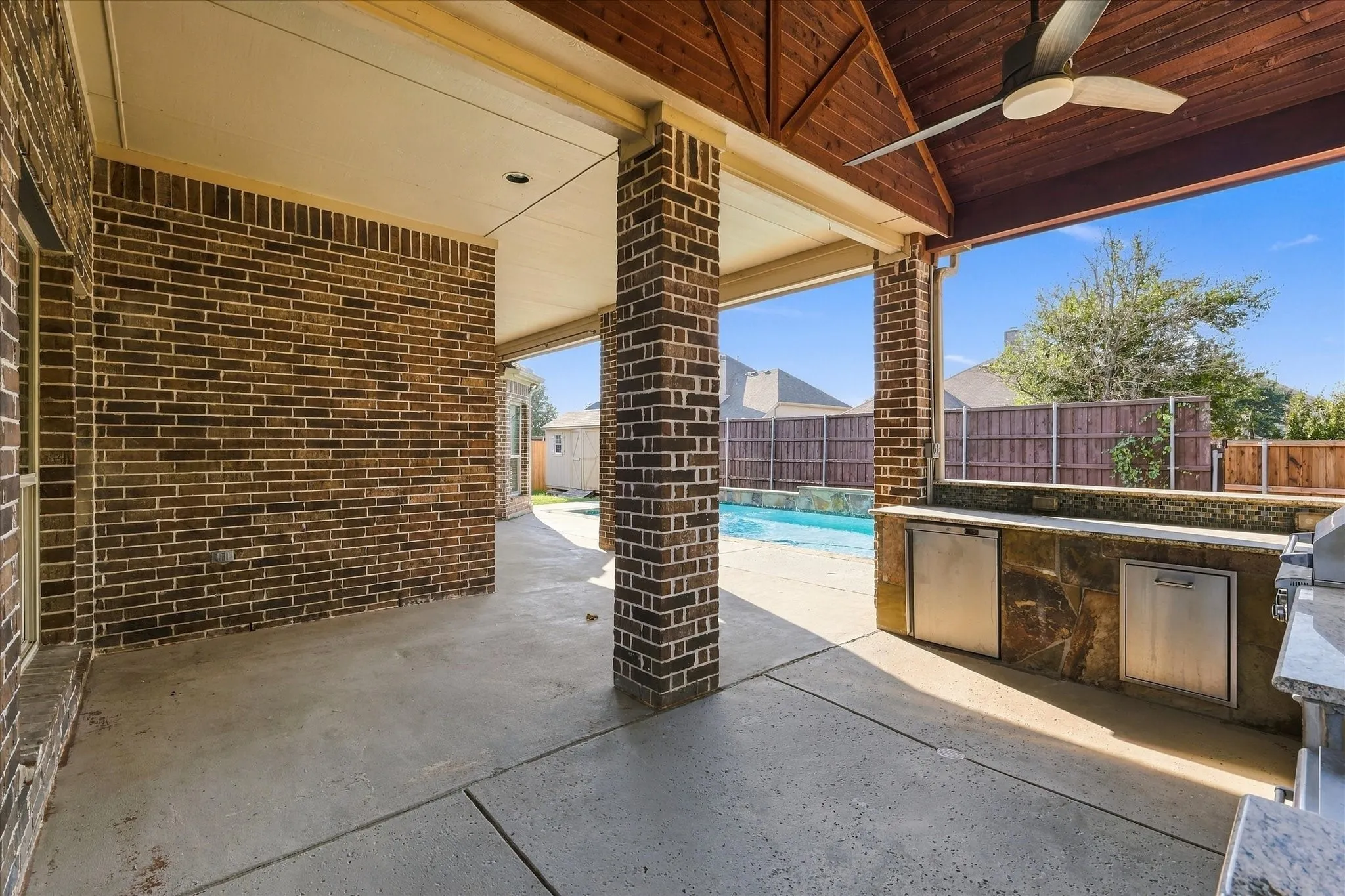 Single Family Residence For Rent in Collin County , 1329 Bateman Lane, Celina, Texas 75009, 5 Bedroom, 4 Bathroom, 2 Garage spaces, 3,975 Sqft, built in 2013, mls#21392286, Real Estate Agent in Celina, Homes For Rent in Collin county, Homes For Rent in Celina, Realtor in Celina Texas, Real Estate Brokerage Independent Realty Texas, Luminita Cordes Realtor