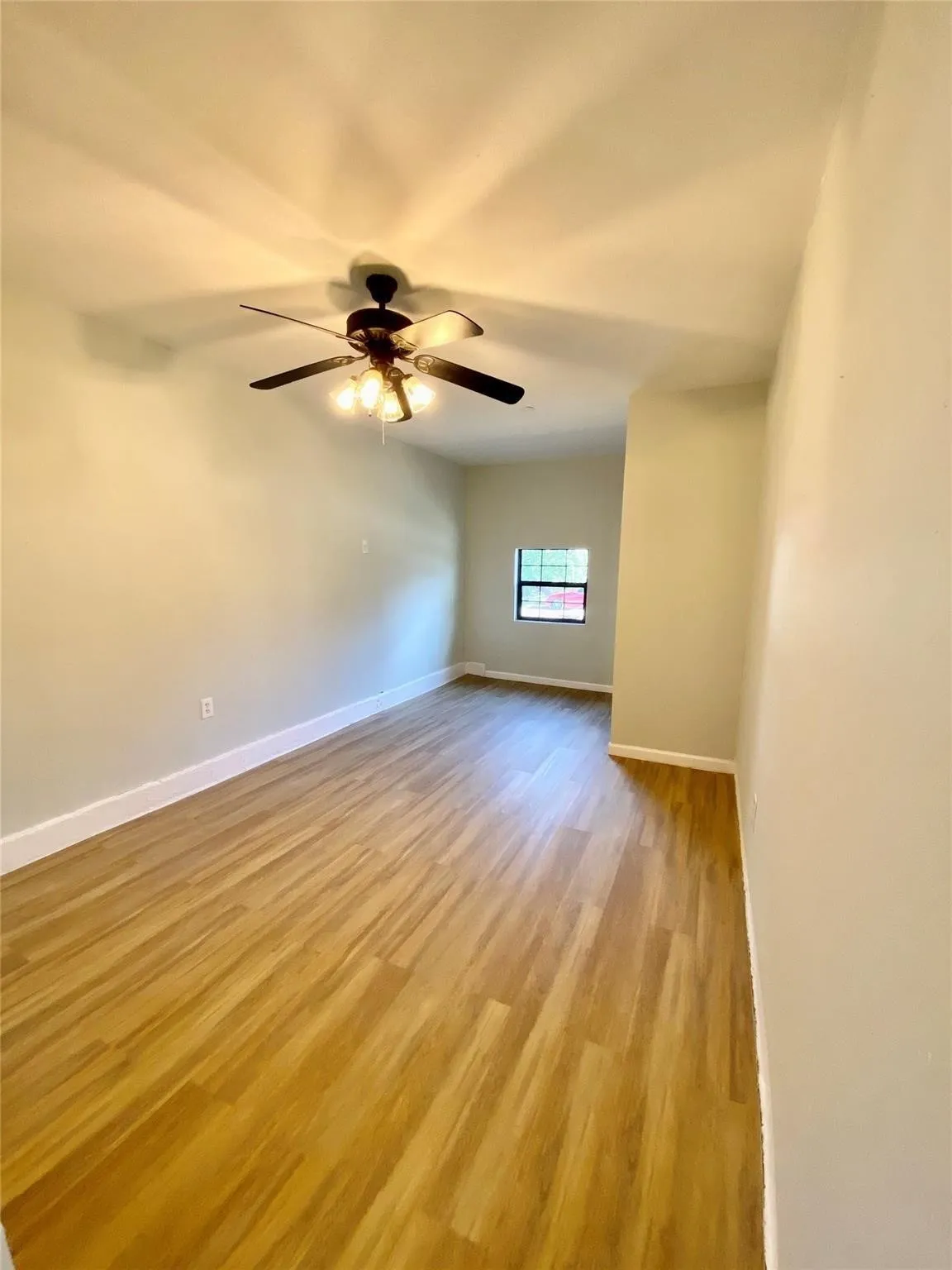 Single Family Residence For Rent in Dallas County , 2859 Linhaven Drive, Mesquite, Texas 75150, 4 Bedroom, 2 Bathroom, 2 Garage spaces, 1,476 Sqft, built in 1962, mls#21395420, Real Estate Agent in Mesquite, Homes For Rent in Dallas county, Homes For Rent in Mesquite, Realtor in Mesquite Texas, Real Estate Brokerage Independent Realty Texas, Luminita Cordes Realtor