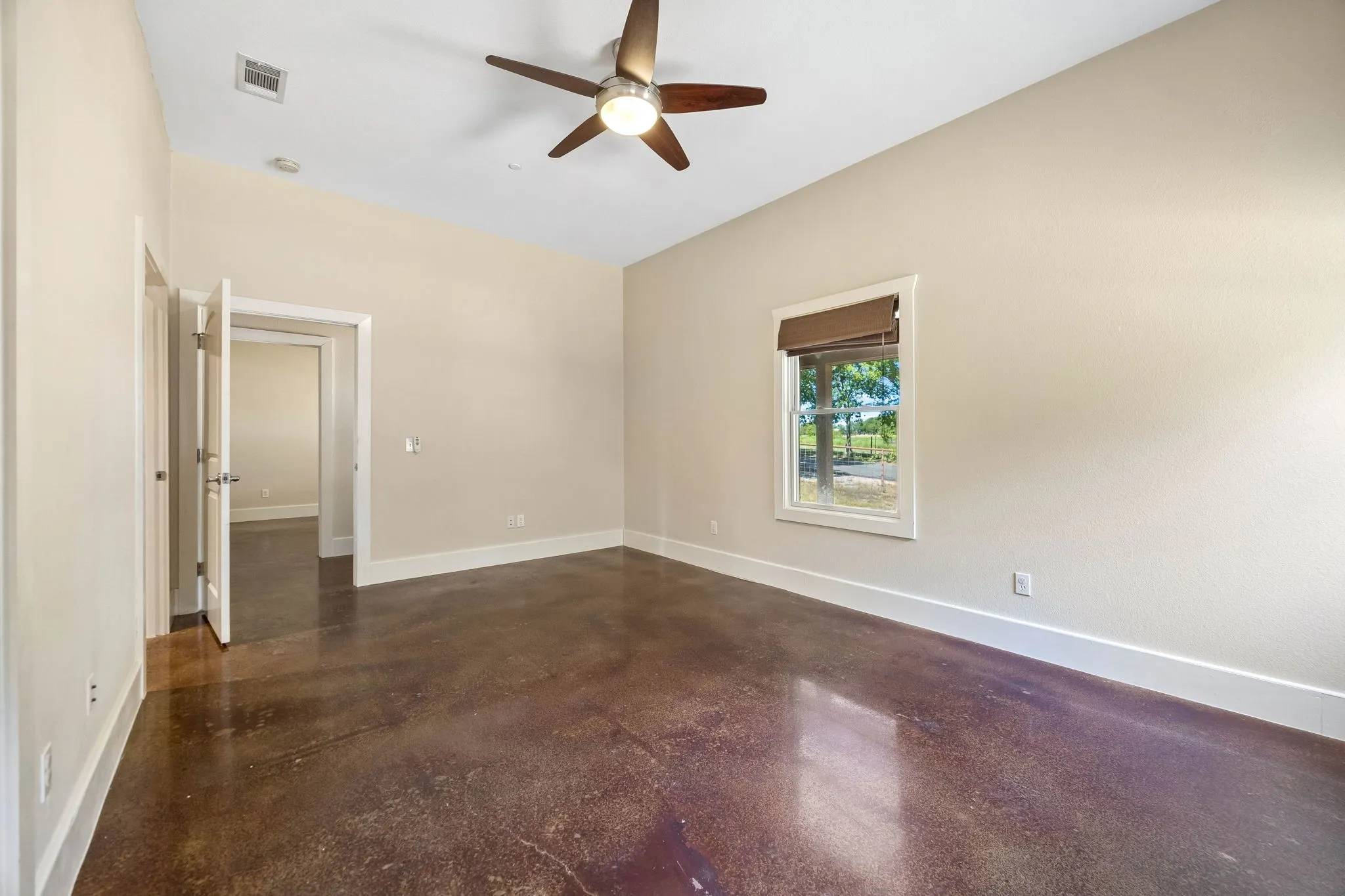 Single Family Residence For Sale in Collin County , 1540 Ford Lane, Lucas, Texas 75002, 3 Bedroom, 2 Bathroom, 2 Garage spaces, 2,138 Sqft, built in 2009, mls#21392737, Real Estate Agent in Lucas, Homes For Sale in Collin county, Homes For Sale in Lucas, Realtor in Lucas Texas, Real Estate Brokerage Independent Realty Texas, Luminita Cordes Realtor