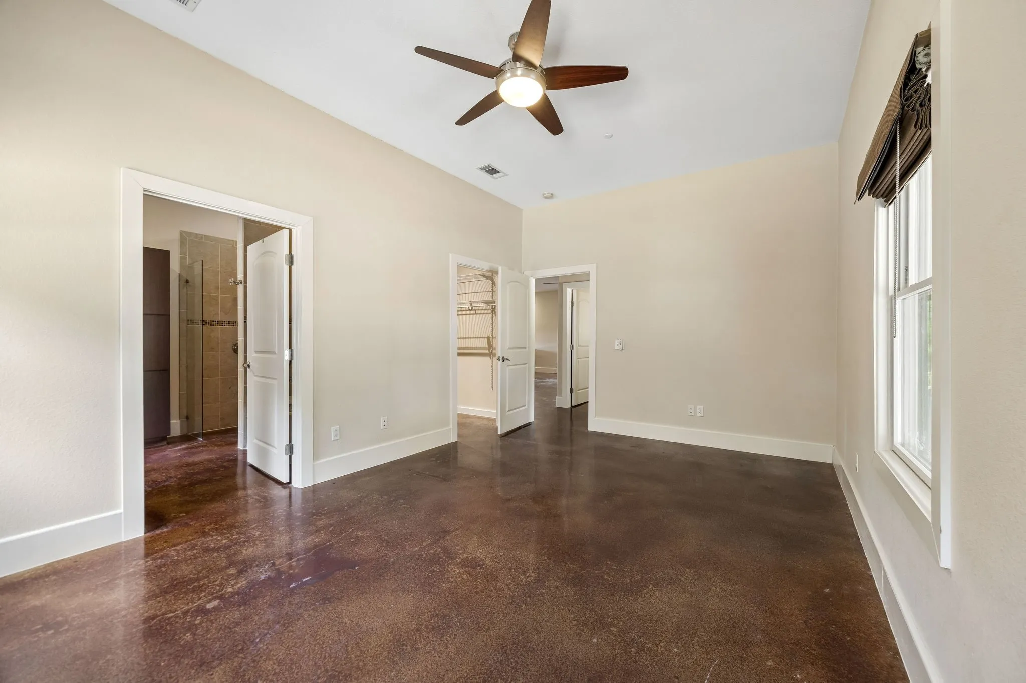 Single Family Residence For Sale in Collin County , 1540 Ford Lane, Lucas, Texas 75002, 3 Bedroom, 2 Bathroom, 2 Garage spaces, 2,138 Sqft, built in 2009, mls#21392737, Real Estate Agent in Lucas, Homes For Sale in Collin county, Homes For Sale in Lucas, Realtor in Lucas Texas, Real Estate Brokerage Independent Realty Texas, Luminita Cordes Realtor