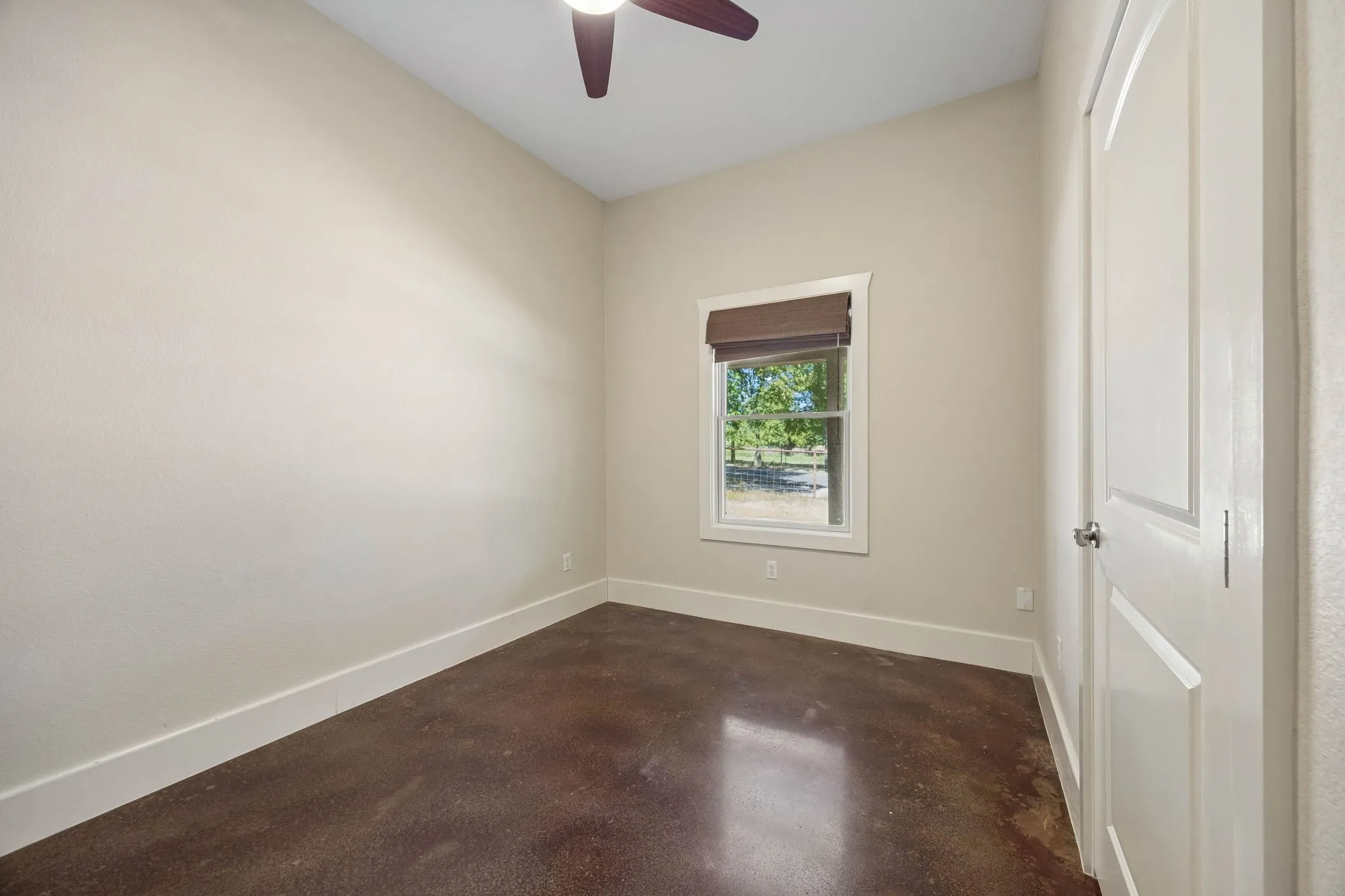 Single Family Residence For Sale in Collin County , 1540 Ford Lane, Lucas, Texas 75002, 3 Bedroom, 2 Bathroom, 2 Garage spaces, 2,138 Sqft, built in 2009, mls#21392737, Real Estate Agent in Lucas, Homes For Sale in Collin county, Homes For Sale in Lucas, Realtor in Lucas Texas, Real Estate Brokerage Independent Realty Texas, Luminita Cordes Realtor