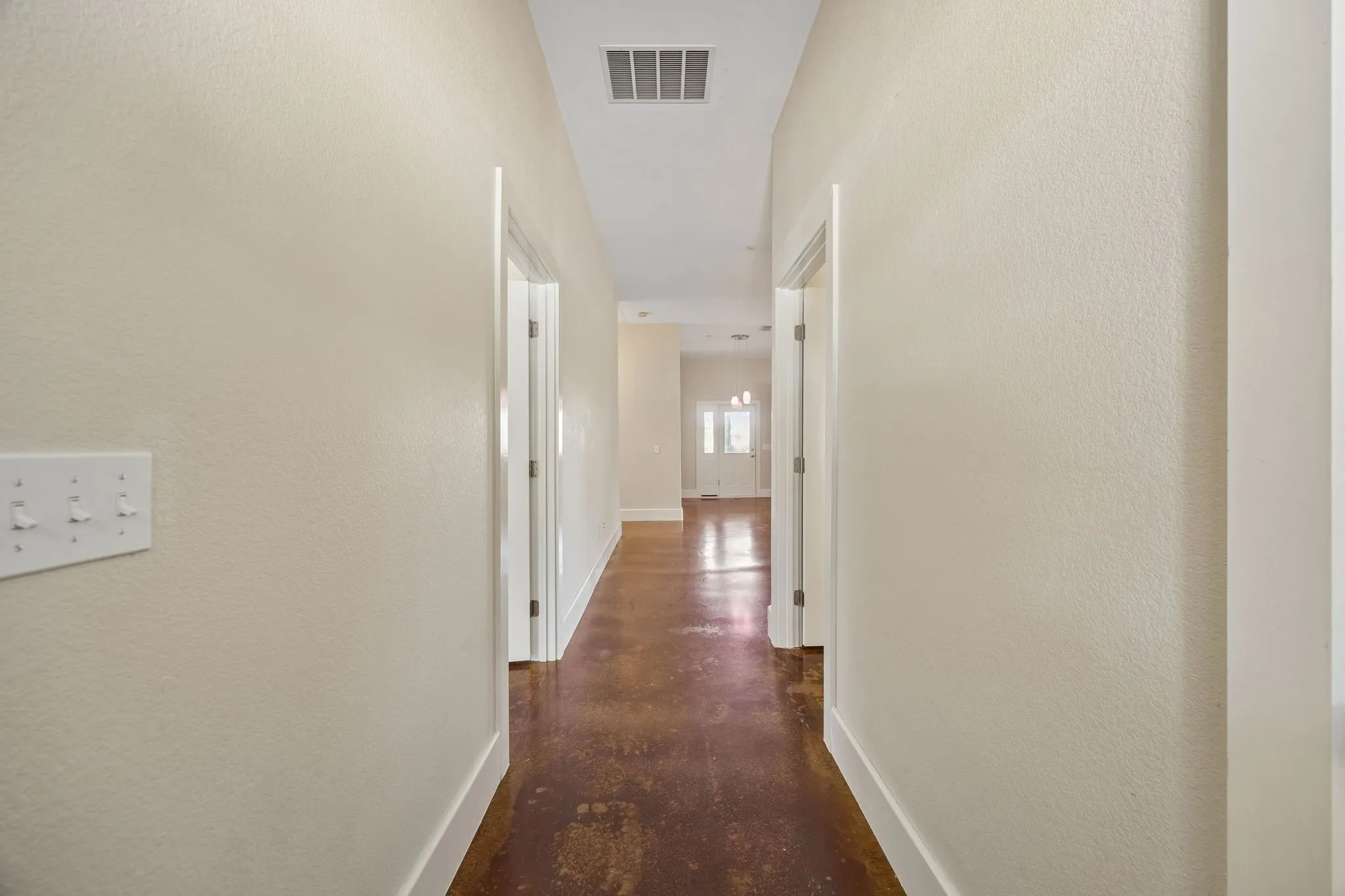 Single Family Residence For Sale in Collin County , 1540 Ford Lane, Lucas, Texas 75002, 3 Bedroom, 2 Bathroom, 2 Garage spaces, 2,138 Sqft, built in 2009, mls#21392737, Real Estate Agent in Lucas, Homes For Sale in Collin county, Homes For Sale in Lucas, Realtor in Lucas Texas, Real Estate Brokerage Independent Realty Texas, Luminita Cordes Realtor