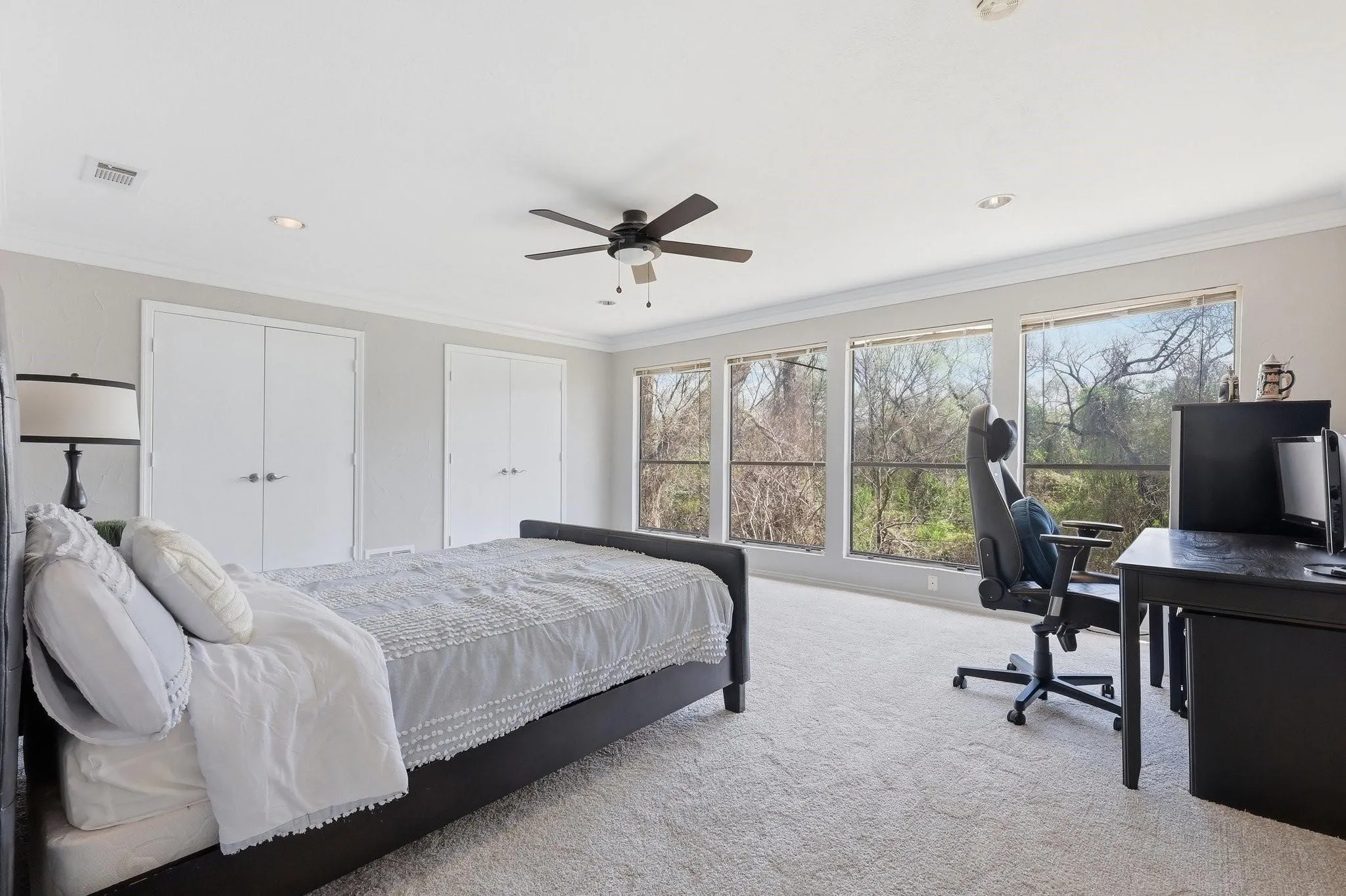 Single Family Residence For Sale in Dallas County , 3718 Wooded Creek Drive, Farmers Branch, Texas 75244, 4 Bedroom, 3 Bathroom, 2 Garage spaces, 2,850 Sqft, built in 1977, mls#21395422, Real Estate Agent in Farmers Branch, Homes For Sale in Dallas county, Homes For Sale in Farmers Branch, Realtor in Farmers Branch Texas, Real Estate Brokerage Independent Realty Texas, Luminita Cordes Realtor