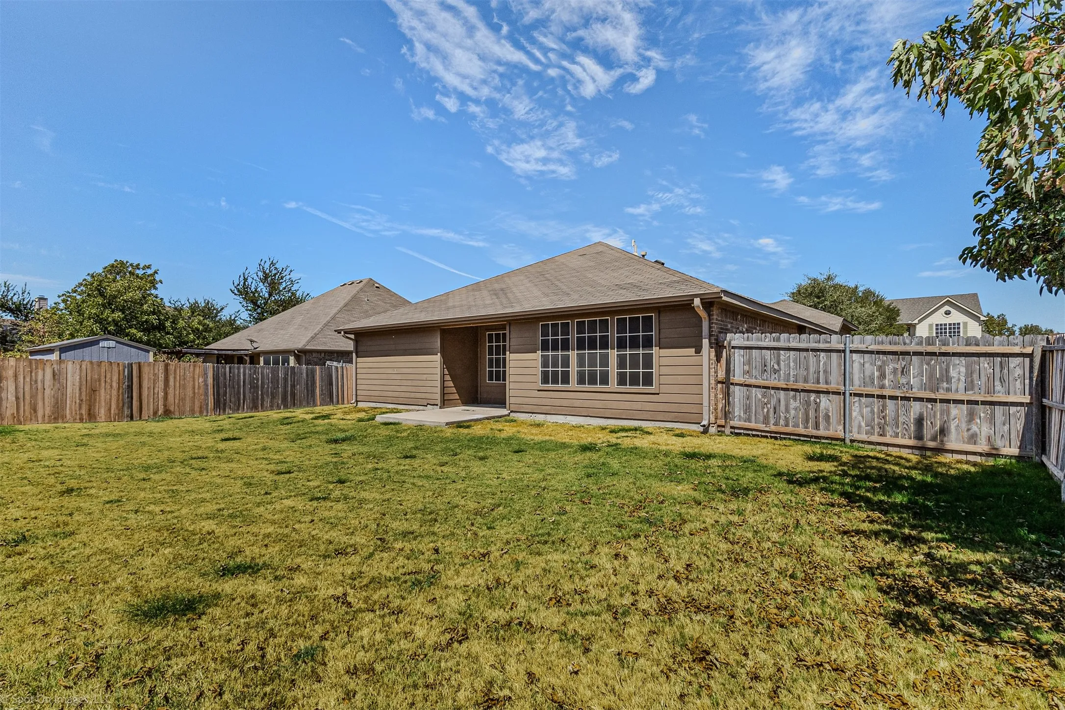 Single Family Residence For Sale in Kaufman County , 3005 Flowering Springs Drive, Forney, Texas 75126, 3 Bedroom, 2 Bathroom, 2 Garage spaces, 2,108 Sqft, built in 2012, mls#21394146, Real Estate Agent in Forney, Homes For Sale in Kaufman county, Homes For Sale in Forney, Realtor in Forney Texas, Real Estate Brokerage Independent Realty Texas, Luminita Cordes Realtor