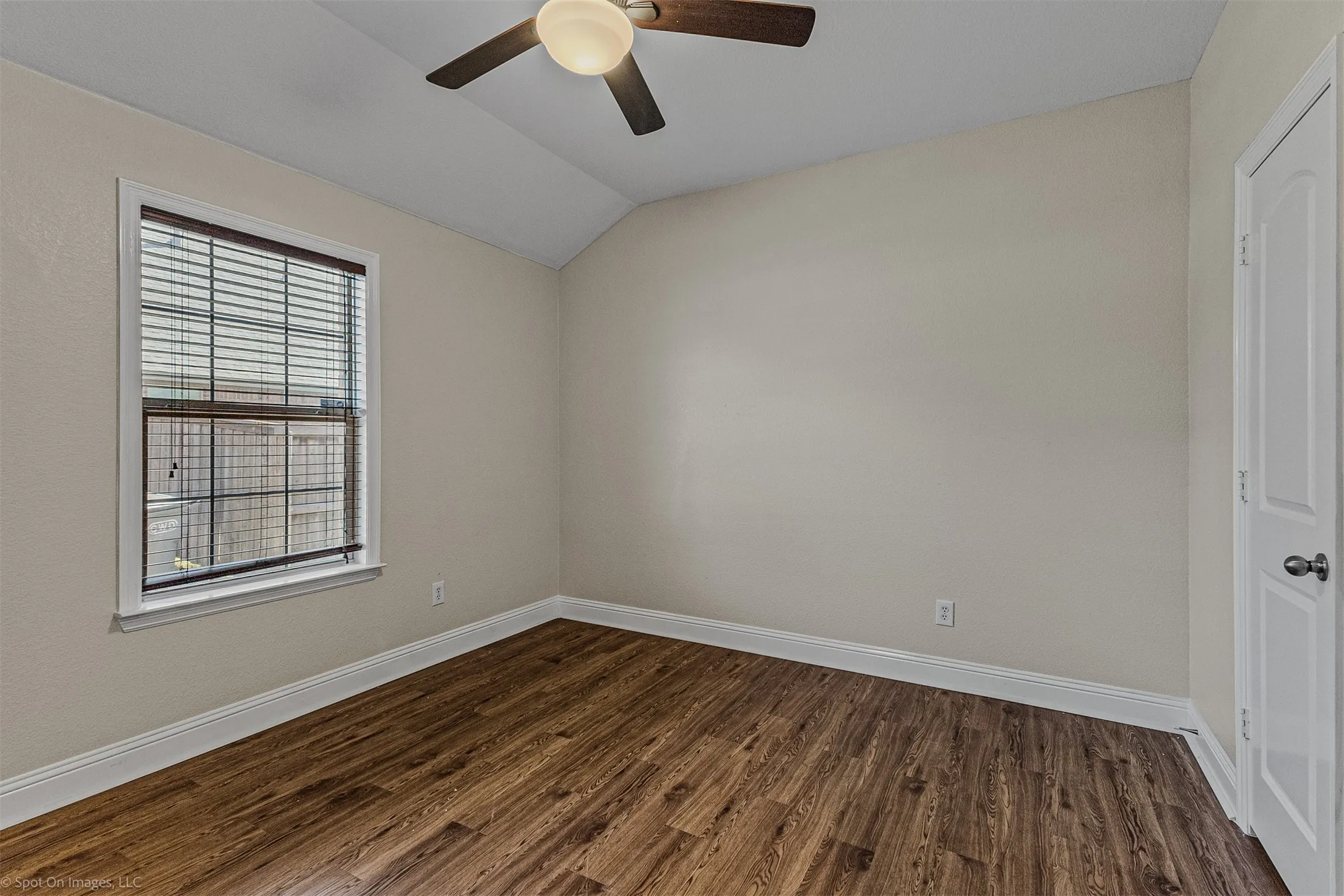 Single Family Residence For Sale in Kaufman County , 3005 Flowering Springs Drive, Forney, Texas 75126, 3 Bedroom, 2 Bathroom, 2 Garage spaces, 2,108 Sqft, built in 2012, mls#21394146, Real Estate Agent in Forney, Homes For Sale in Kaufman county, Homes For Sale in Forney, Realtor in Forney Texas, Real Estate Brokerage Independent Realty Texas, Luminita Cordes Realtor