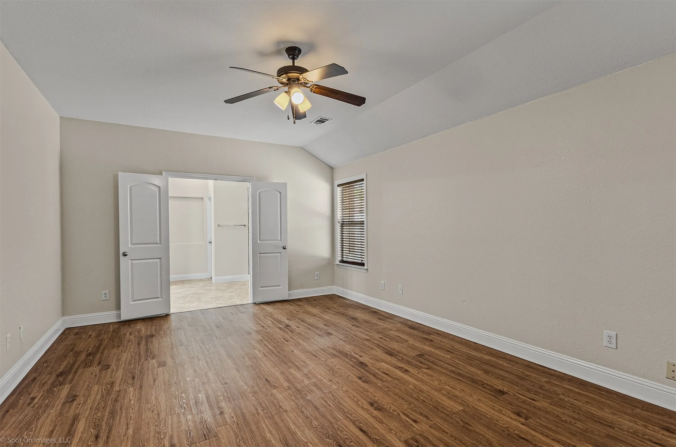Single Family Residence For Sale in Kaufman County , 3005 Flowering Springs Drive, Forney, Texas 75126, 3 Bedroom, 2 Bathroom, 2 Garage spaces, 2,108 Sqft, built in 2012, mls#21394146, Real Estate Agent in Forney, Homes For Sale in Kaufman county, Homes For Sale in Forney, Realtor in Forney Texas, Real Estate Brokerage Independent Realty Texas, Luminita Cordes Realtor