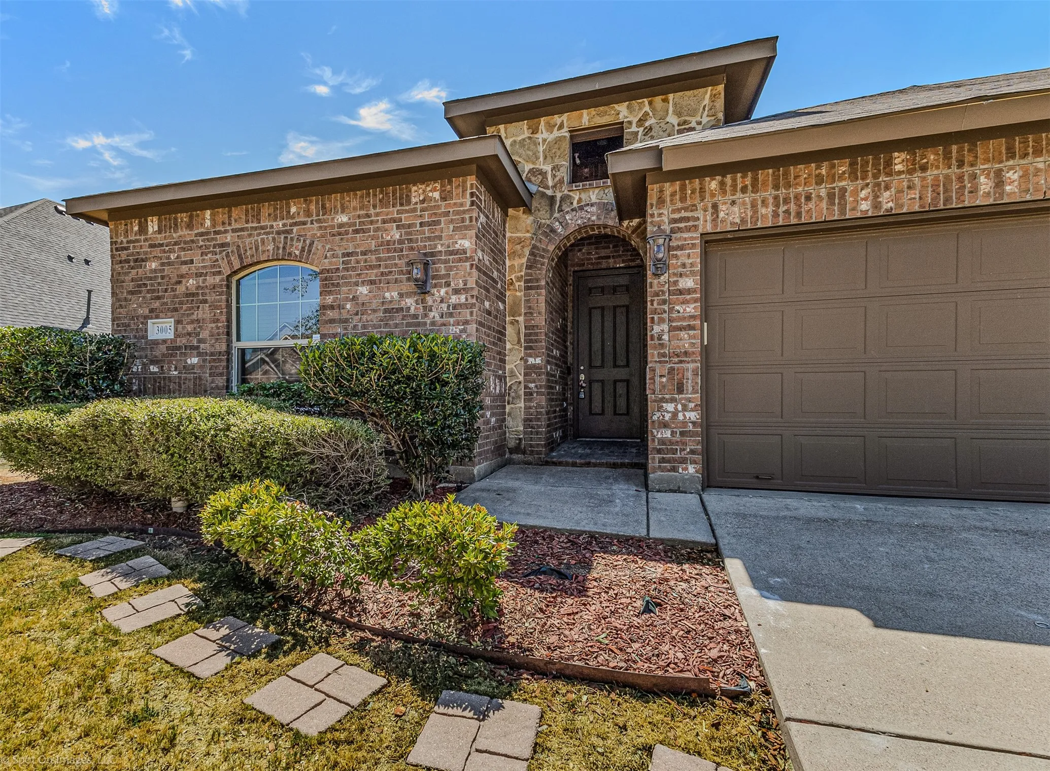 Single Family Residence For Sale in Kaufman County , 3005 Flowering Springs Drive, Forney, Texas 75126, 3 Bedroom, 2 Bathroom, 2 Garage spaces, 2,108 Sqft, built in 2012, mls#21394146, Real Estate Agent in Forney, Homes For Sale in Kaufman county, Homes For Sale in Forney, Realtor in Forney Texas, Real Estate Brokerage Independent Realty Texas, Luminita Cordes Realtor