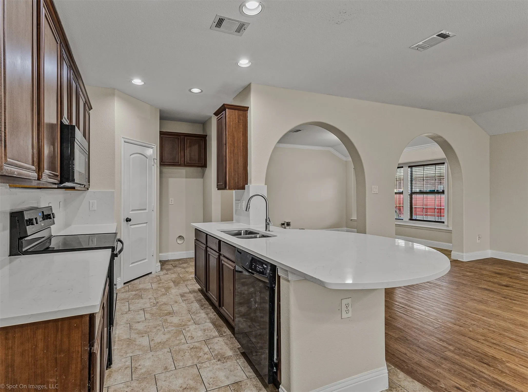 Single Family Residence For Sale in Kaufman County , 3005 Flowering Springs Drive, Forney, Texas 75126, 3 Bedroom, 2 Bathroom, 2 Garage spaces, 2,108 Sqft, built in 2012, mls#21394146, Real Estate Agent in Forney, Homes For Sale in Kaufman county, Homes For Sale in Forney, Realtor in Forney Texas, Real Estate Brokerage Independent Realty Texas, Luminita Cordes Realtor