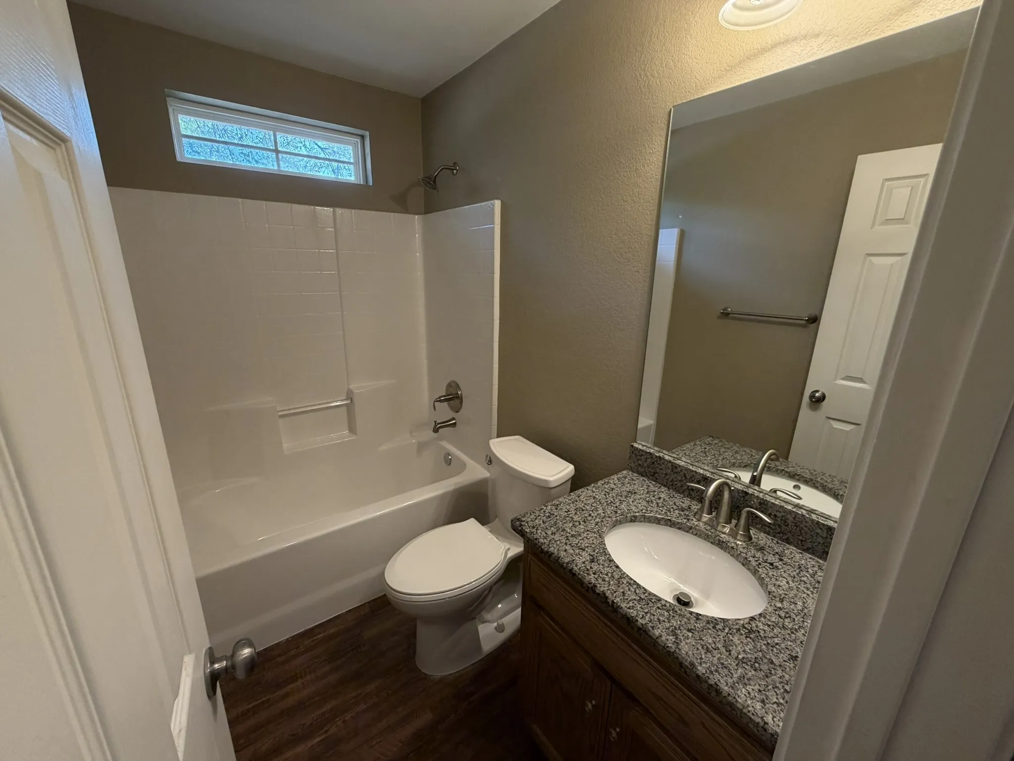 Single Family Residence For Sale in Van Zandt County , 555 Foster, Canton, Texas 75103, 3 Bedroom, 2 Bathroom, 2 Garage spaces, 1,463 Sqft, built in 2016, mls#21395218, Real Estate Agent in Canton, Homes For Sale in Van Zandt county, Homes For Sale in Canton, Realtor in Canton Texas, Real Estate Brokerage Independent Realty Texas, Luminita Cordes Realtor