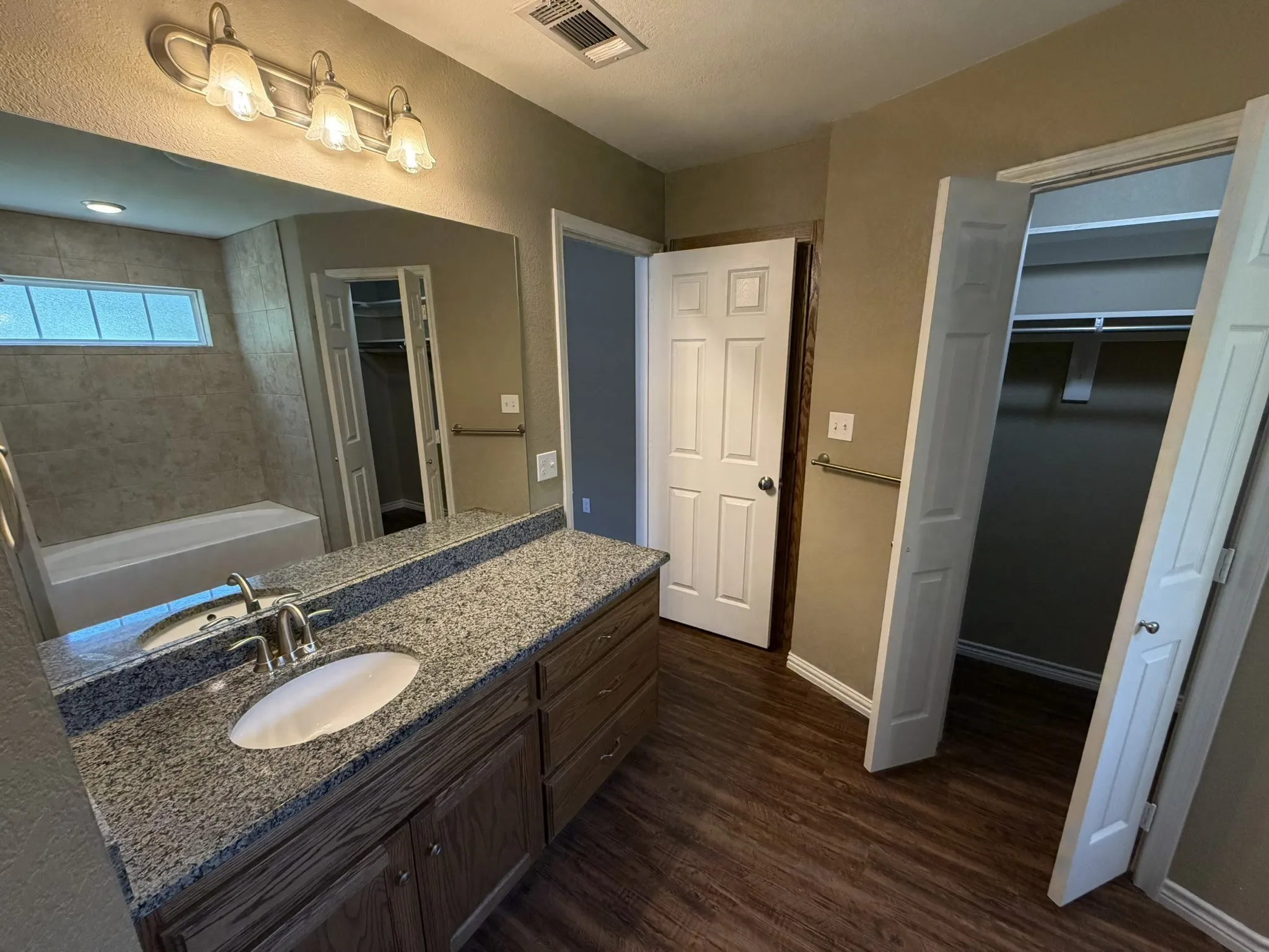 Single Family Residence For Sale in Van Zandt County , 555 Foster, Canton, Texas 75103, 3 Bedroom, 2 Bathroom, 2 Garage spaces, 1,463 Sqft, built in 2016, mls#21395218, Real Estate Agent in Canton, Homes For Sale in Van Zandt county, Homes For Sale in Canton, Realtor in Canton Texas, Real Estate Brokerage Independent Realty Texas, Luminita Cordes Realtor