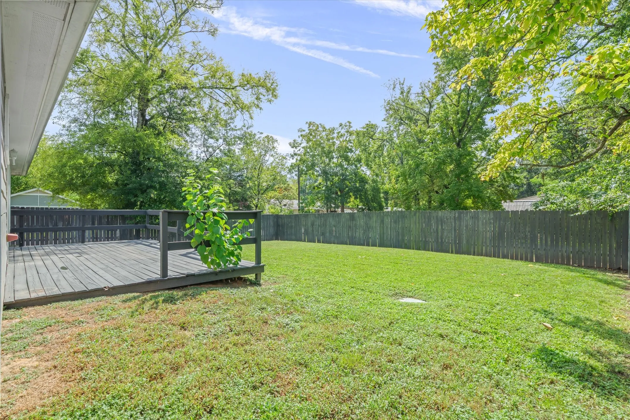 Single Family Residence For Sale in Van Zandt County , 555 Foster, Canton, Texas 75103, 3 Bedroom, 2 Bathroom, 2 Garage spaces, 1,463 Sqft, built in 2016, mls#21395218, Real Estate Agent in Canton, Homes For Sale in Van Zandt county, Homes For Sale in Canton, Realtor in Canton Texas, Real Estate Brokerage Independent Realty Texas, Luminita Cordes Realtor