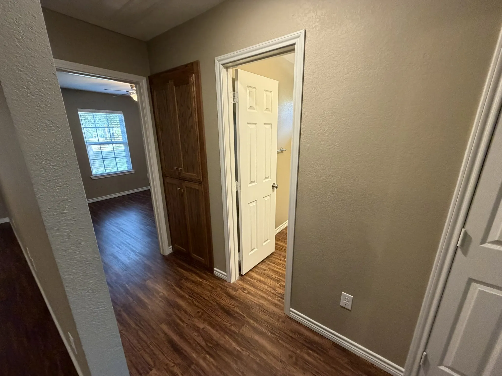 Single Family Residence For Sale in Van Zandt County , 555 Foster, Canton, Texas 75103, 3 Bedroom, 2 Bathroom, 2 Garage spaces, 1,463 Sqft, built in 2016, mls#21395218, Real Estate Agent in Canton, Homes For Sale in Van Zandt county, Homes For Sale in Canton, Realtor in Canton Texas, Real Estate Brokerage Independent Realty Texas, Luminita Cordes Realtor