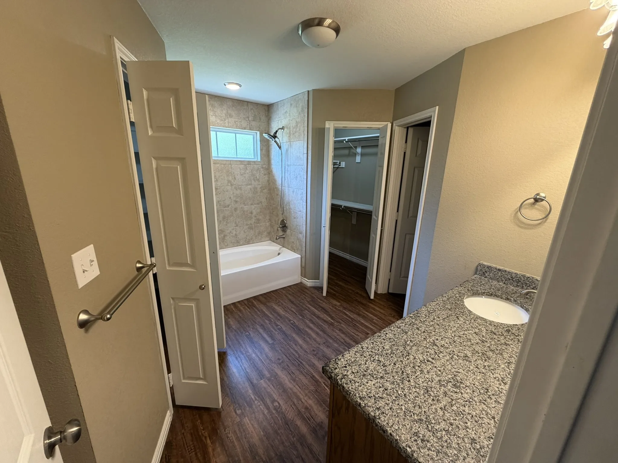 Single Family Residence For Sale in Van Zandt County , 555 Foster, Canton, Texas 75103, 3 Bedroom, 2 Bathroom, 2 Garage spaces, 1,463 Sqft, built in 2016, mls#21395218, Real Estate Agent in Canton, Homes For Sale in Van Zandt county, Homes For Sale in Canton, Realtor in Canton Texas, Real Estate Brokerage Independent Realty Texas, Luminita Cordes Realtor