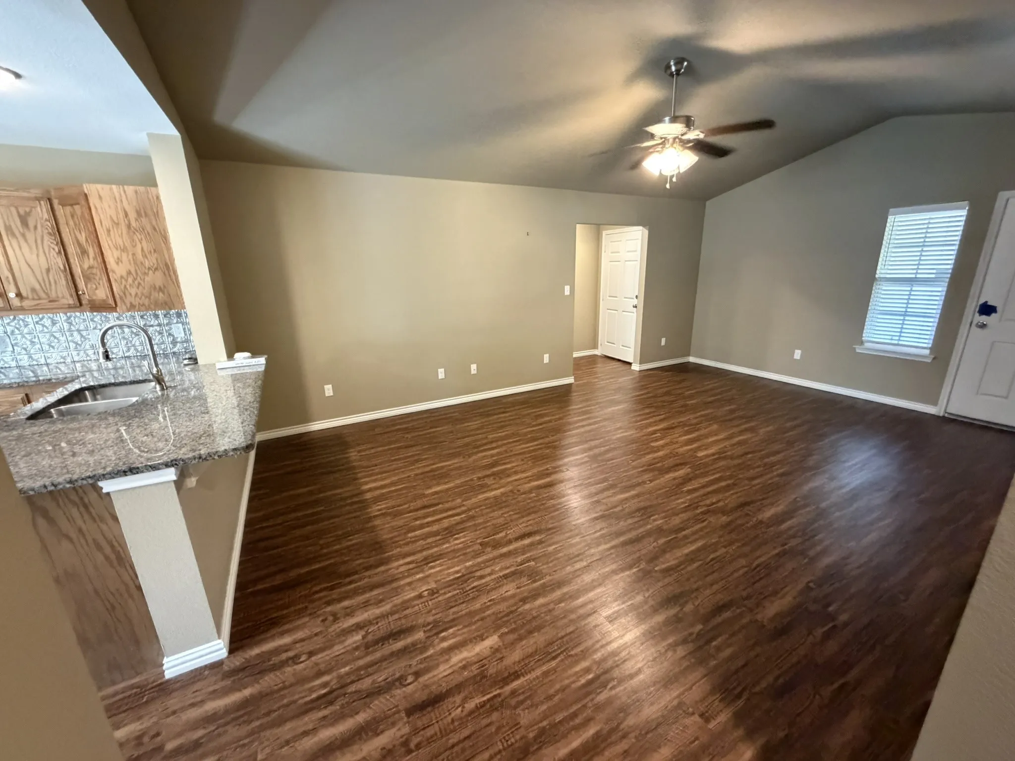 Single Family Residence For Sale in Van Zandt County , 555 Foster, Canton, Texas 75103, 3 Bedroom, 2 Bathroom, 2 Garage spaces, 1,463 Sqft, built in 2016, mls#21395218, Real Estate Agent in Canton, Homes For Sale in Van Zandt county, Homes For Sale in Canton, Realtor in Canton Texas, Real Estate Brokerage Independent Realty Texas, Luminita Cordes Realtor