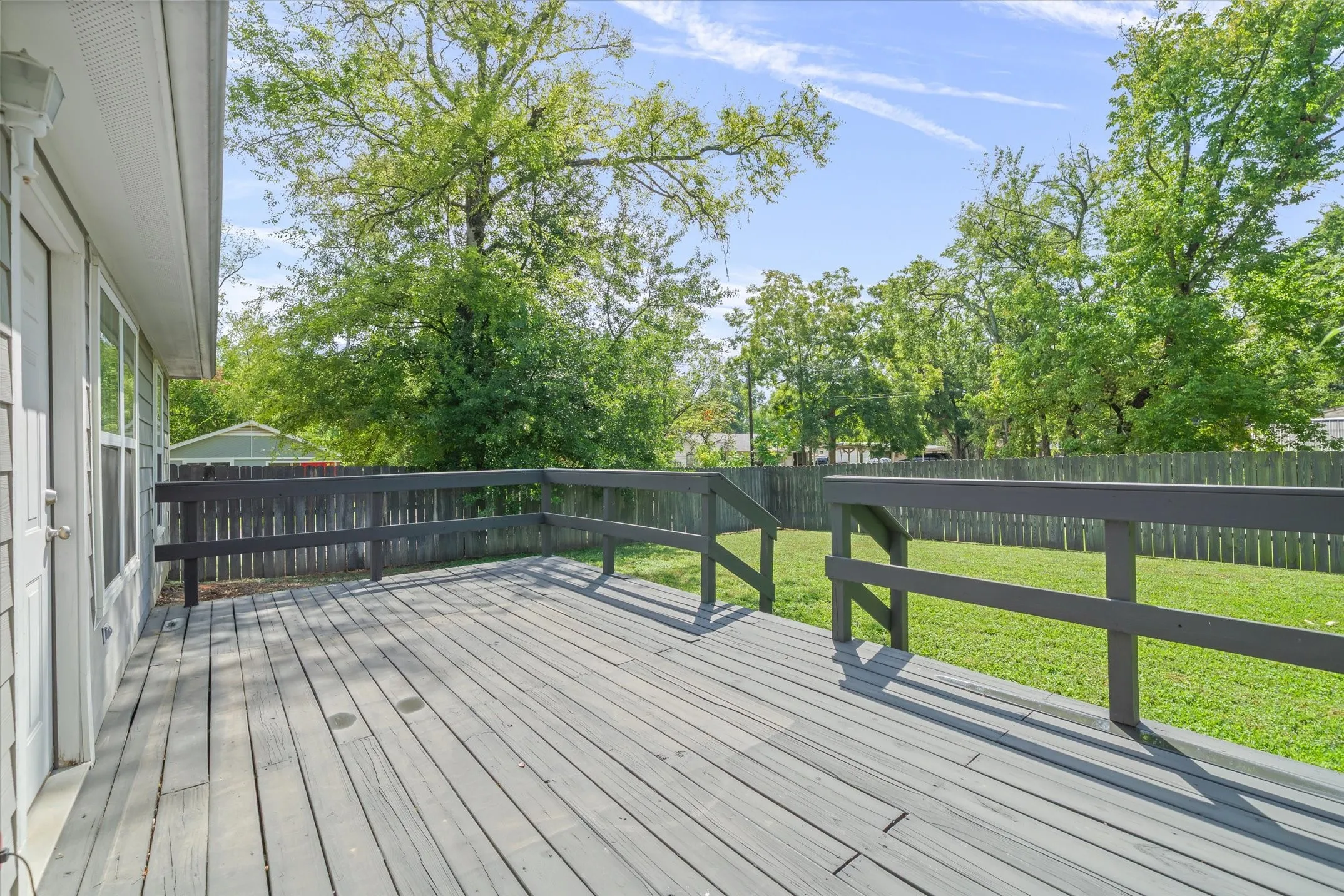 Single Family Residence For Sale in Van Zandt County , 555 Foster, Canton, Texas 75103, 3 Bedroom, 2 Bathroom, 2 Garage spaces, 1,463 Sqft, built in 2016, mls#21395218, Real Estate Agent in Canton, Homes For Sale in Van Zandt county, Homes For Sale in Canton, Realtor in Canton Texas, Real Estate Brokerage Independent Realty Texas, Luminita Cordes Realtor