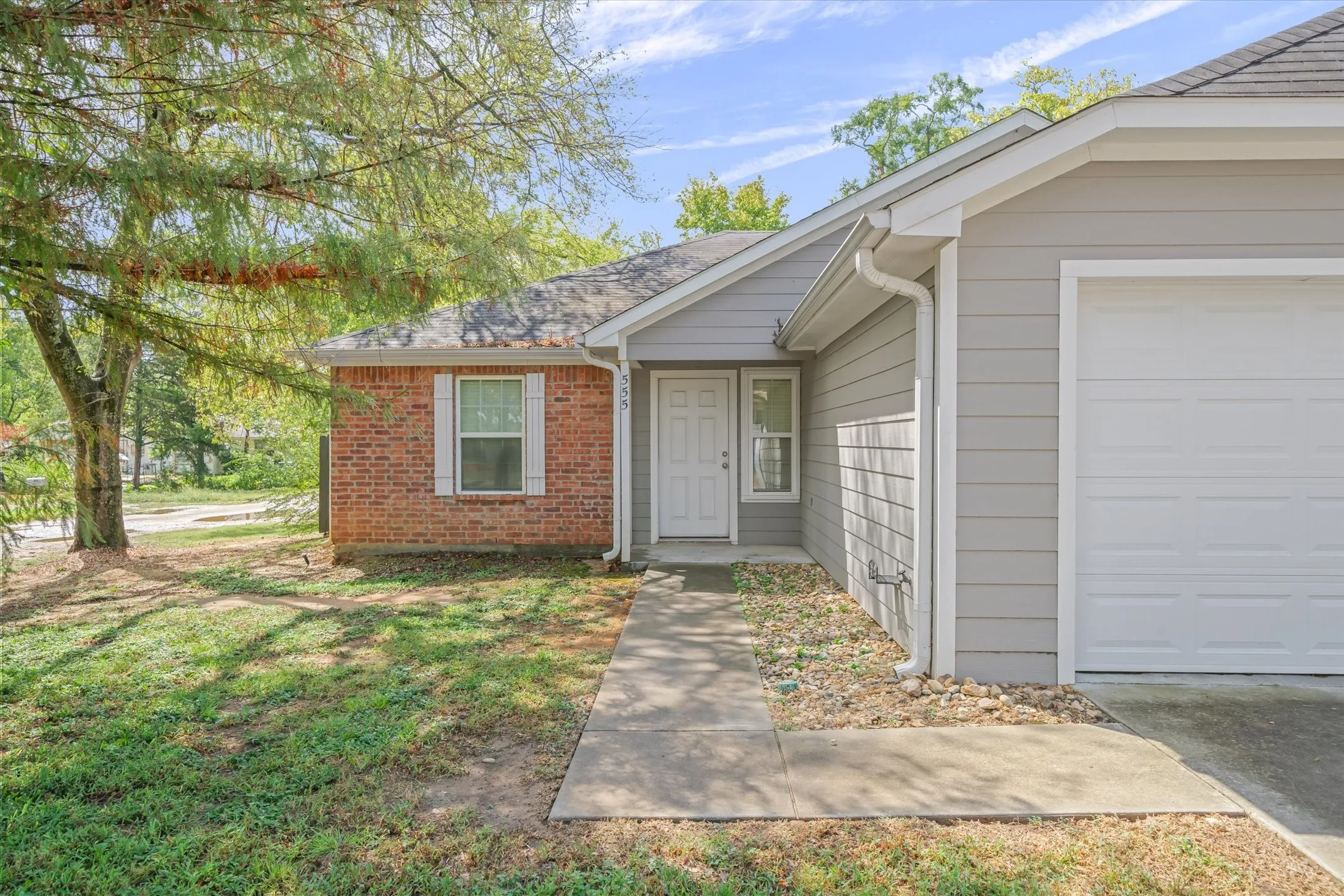 Single Family Residence For Sale in Van Zandt County , 555 Foster, Canton, Texas 75103, 3 Bedroom, 2 Bathroom, 2 Garage spaces, 1,463 Sqft, built in 2016, mls#21395218, Real Estate Agent in Canton, Homes For Sale in Van Zandt county, Homes For Sale in Canton, Realtor in Canton Texas, Real Estate Brokerage Independent Realty Texas, Luminita Cordes Realtor