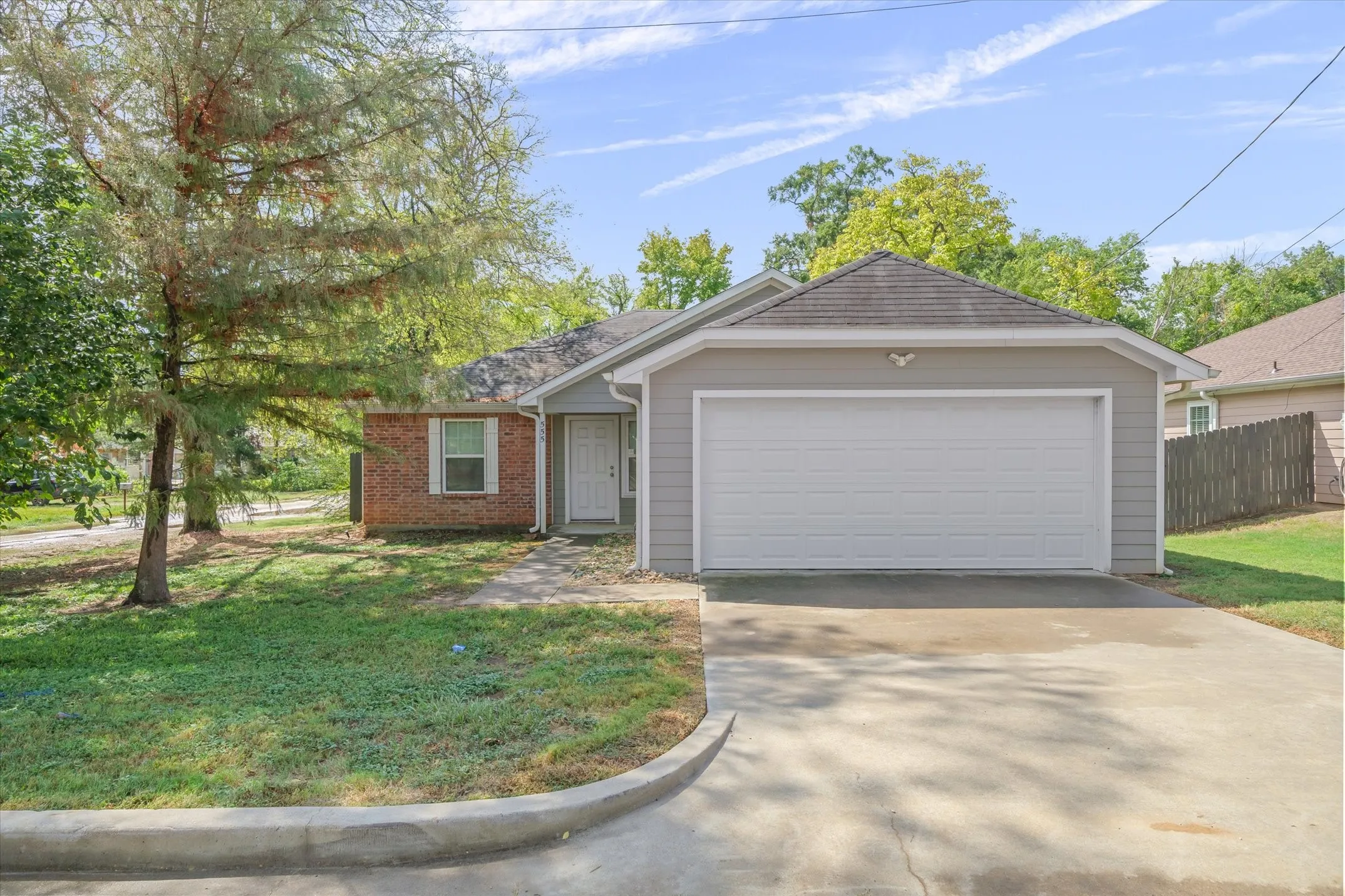 Single Family Residence For Sale in Van Zandt County , 555 Foster, Canton, Texas 75103, 3 Bedroom, 2 Bathroom, 2 Garage spaces, 1,463 Sqft, built in 2016, mls#21395218, Real Estate Agent in Canton, Homes For Sale in Van Zandt county, Homes For Sale in Canton, Realtor in Canton Texas, Real Estate Brokerage Independent Realty Texas, Luminita Cordes Realtor