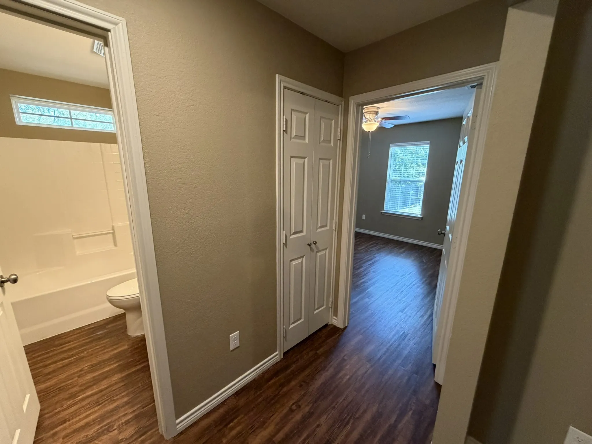Single Family Residence For Sale in Van Zandt County , 555 Foster, Canton, Texas 75103, 3 Bedroom, 2 Bathroom, 2 Garage spaces, 1,463 Sqft, built in 2016, mls#21395218, Real Estate Agent in Canton, Homes For Sale in Van Zandt county, Homes For Sale in Canton, Realtor in Canton Texas, Real Estate Brokerage Independent Realty Texas, Luminita Cordes Realtor