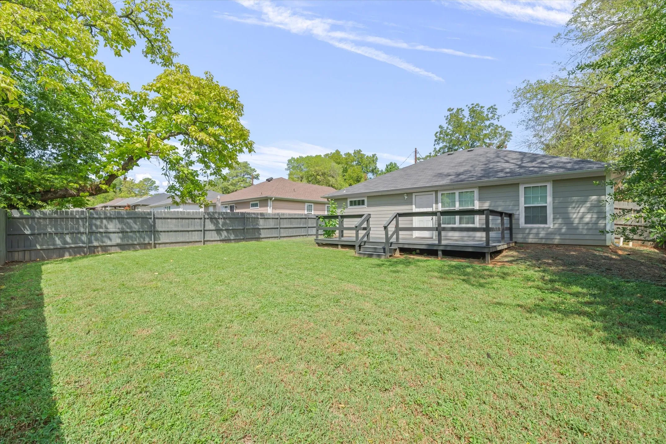 Single Family Residence For Sale in Van Zandt County , 555 Foster, Canton, Texas 75103, 3 Bedroom, 2 Bathroom, 2 Garage spaces, 1,463 Sqft, built in 2016, mls#21395218, Real Estate Agent in Canton, Homes For Sale in Van Zandt county, Homes For Sale in Canton, Realtor in Canton Texas, Real Estate Brokerage Independent Realty Texas, Luminita Cordes Realtor
