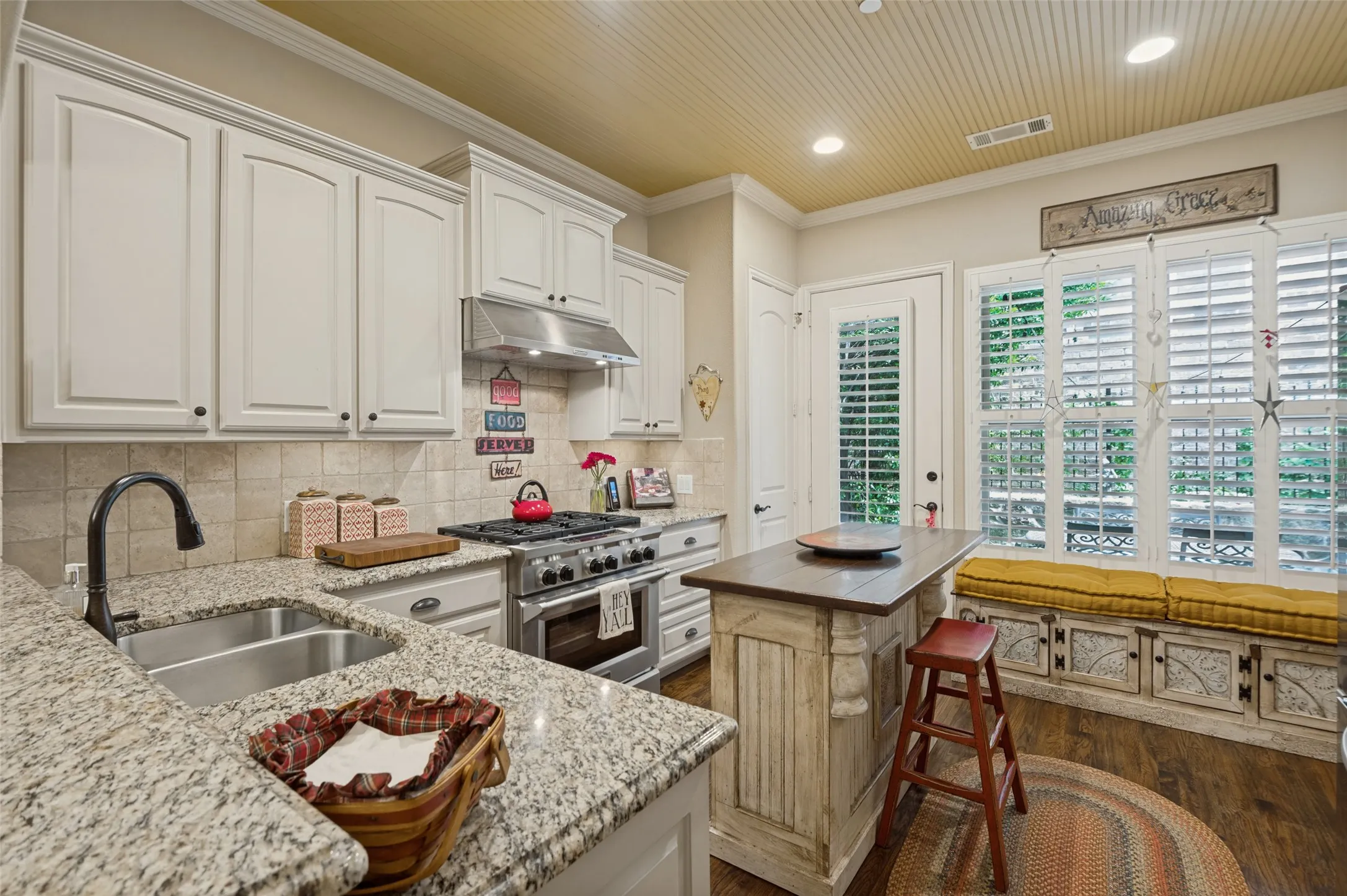 granite countertops and stainless steel appliances