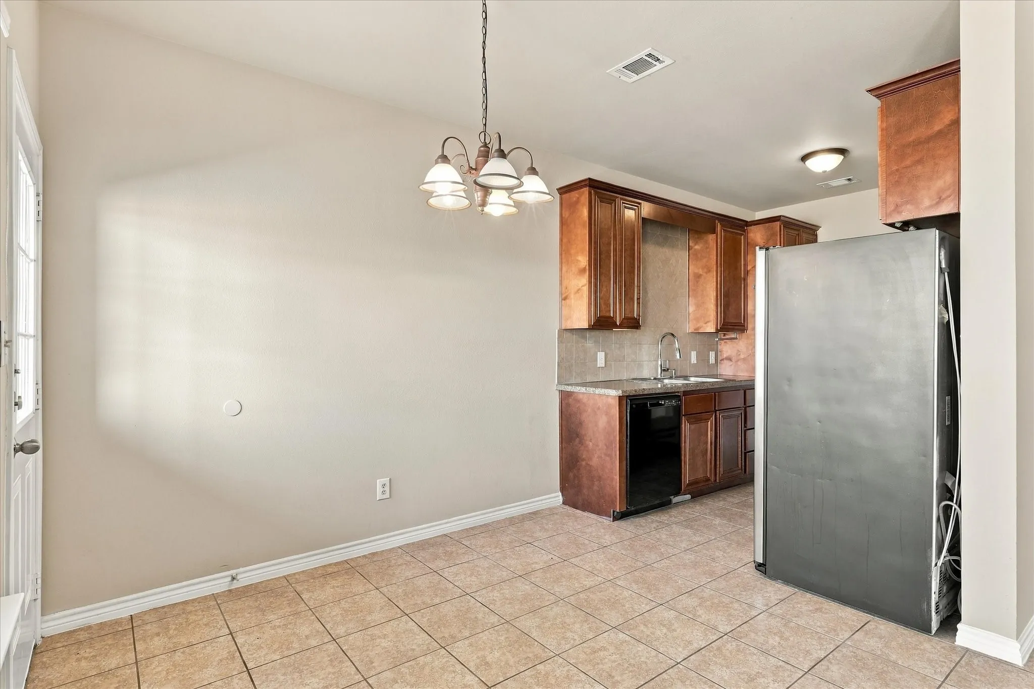 Single Family Residence For Sale in Collin County , 900 Parkplace Ridge, Princeton, Texas 75407, 3 Bedroom, 3 Bathroom, 2 Garage spaces, 1,568 Sqft, built in 2010, mls#21390579, Real Estate Agent in Princeton, Homes For Sale in Collin county, Homes For Sale in Princeton, Realtor in Princeton Texas, Real Estate Brokerage Independent Realty Texas, Luminita Cordes Realtor