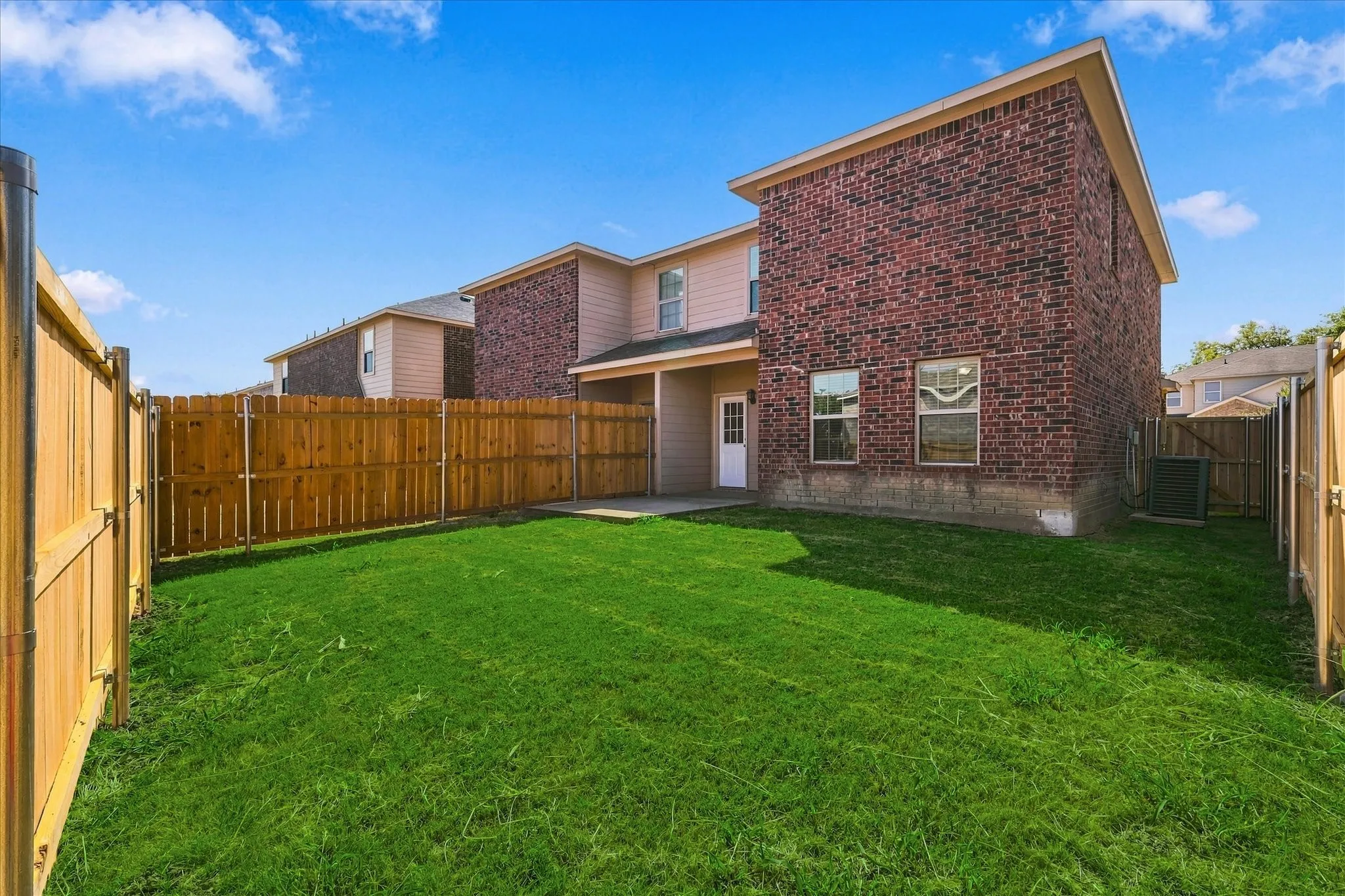 Single Family Residence For Sale in Collin County , 900 Parkplace Ridge, Princeton, Texas 75407, 3 Bedroom, 3 Bathroom, 2 Garage spaces, 1,568 Sqft, built in 2010, mls#21390579, Real Estate Agent in Princeton, Homes For Sale in Collin county, Homes For Sale in Princeton, Realtor in Princeton Texas, Real Estate Brokerage Independent Realty Texas, Luminita Cordes Realtor