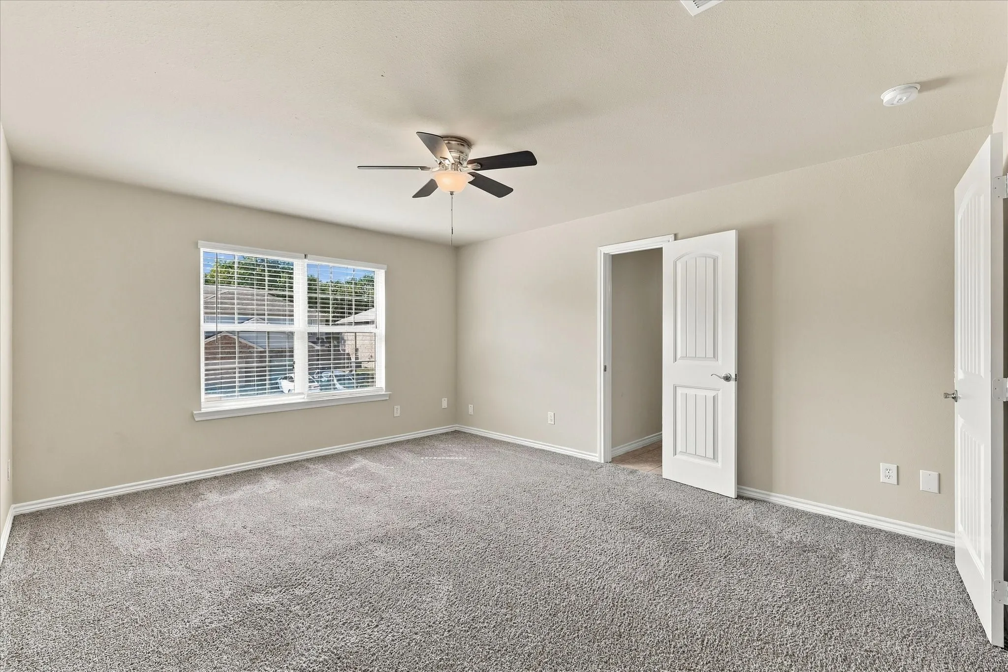 Single Family Residence For Sale in Collin County , 900 Parkplace Ridge, Princeton, Texas 75407, 3 Bedroom, 3 Bathroom, 2 Garage spaces, 1,568 Sqft, built in 2010, mls#21390579, Real Estate Agent in Princeton, Homes For Sale in Collin county, Homes For Sale in Princeton, Realtor in Princeton Texas, Real Estate Brokerage Independent Realty Texas, Luminita Cordes Realtor