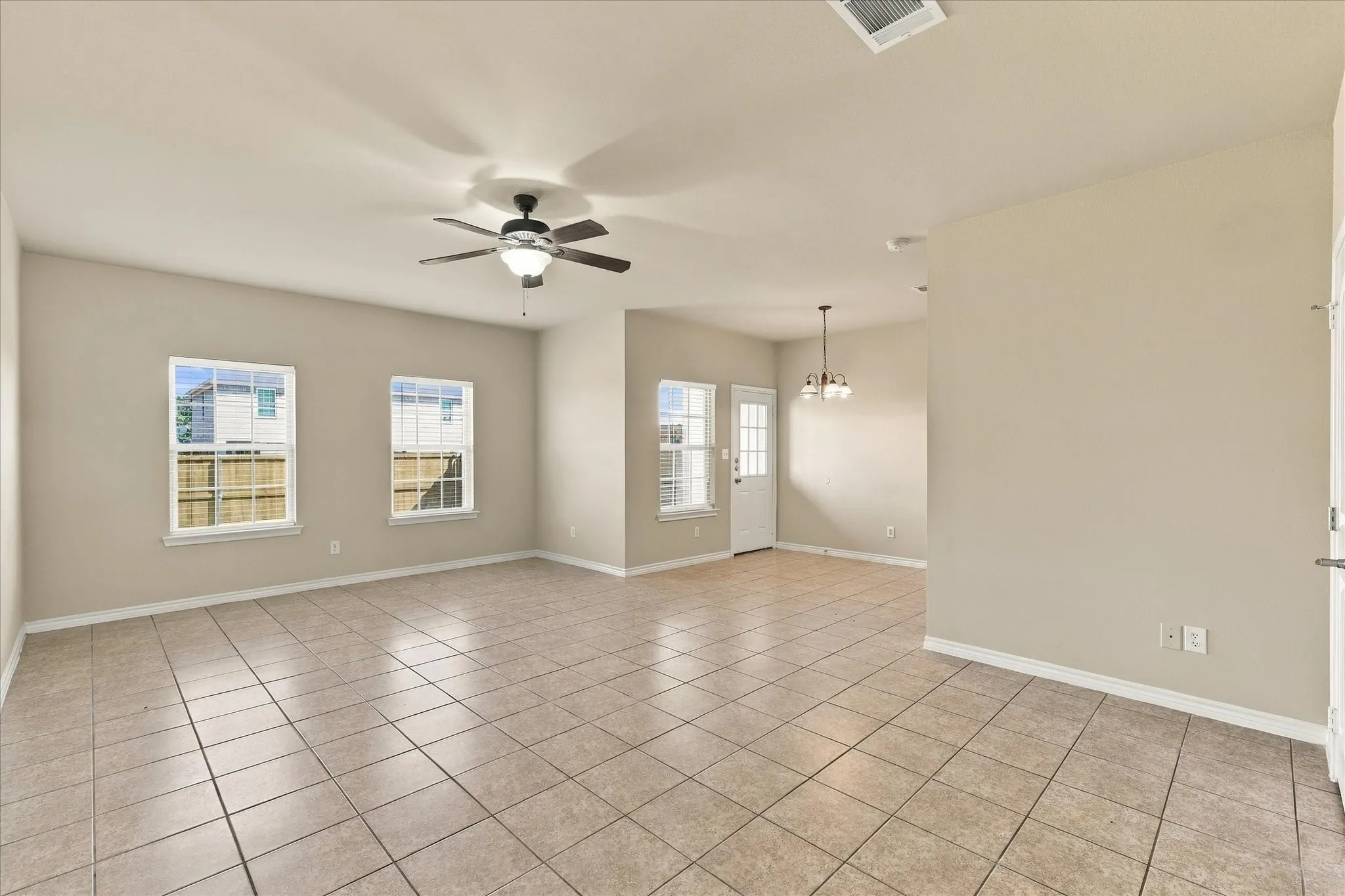Single Family Residence For Sale in Collin County , 900 Parkplace Ridge, Princeton, Texas 75407, 3 Bedroom, 3 Bathroom, 2 Garage spaces, 1,568 Sqft, built in 2010, mls#21390579, Real Estate Agent in Princeton, Homes For Sale in Collin county, Homes For Sale in Princeton, Realtor in Princeton Texas, Real Estate Brokerage Independent Realty Texas, Luminita Cordes Realtor